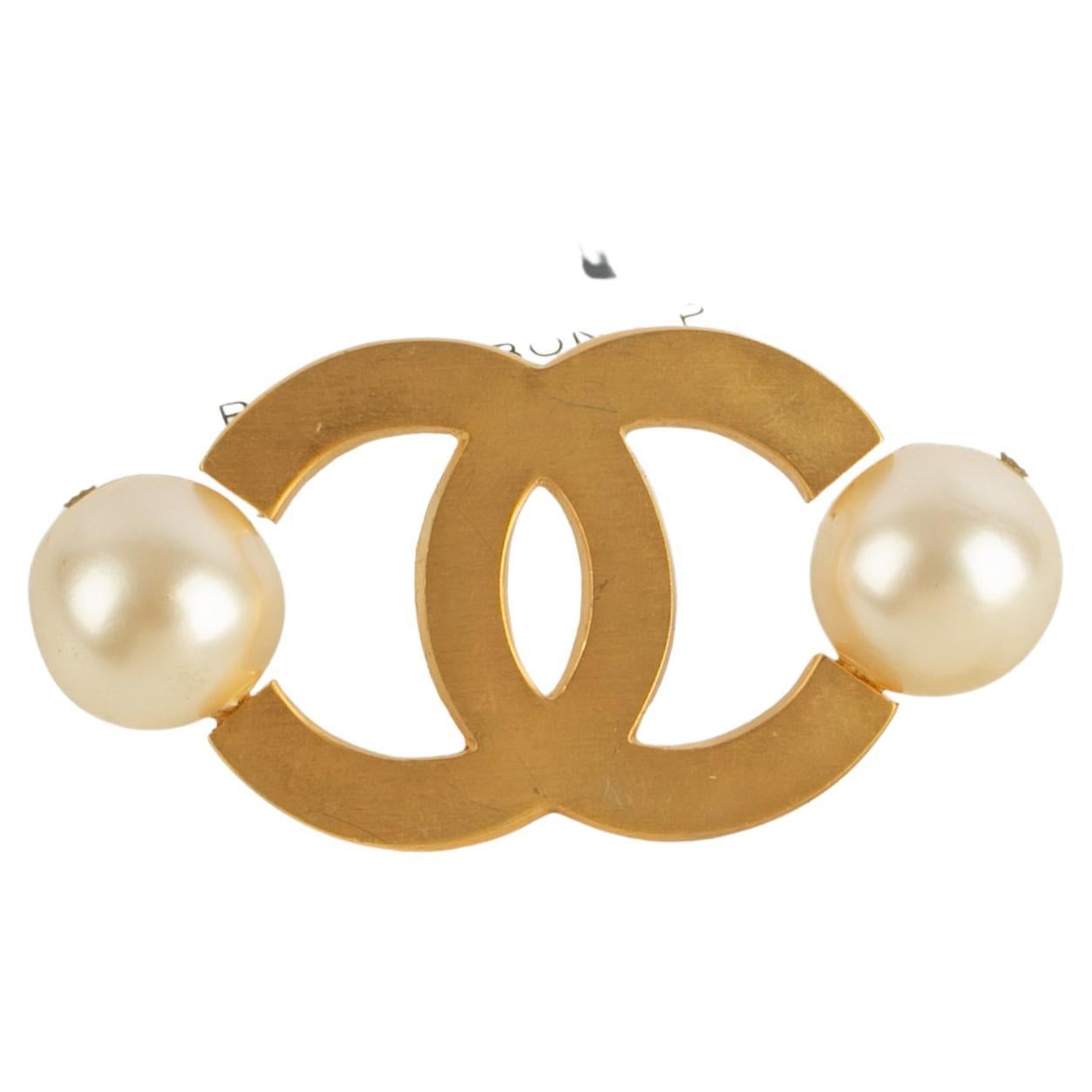 Chanel cc brooch 2002