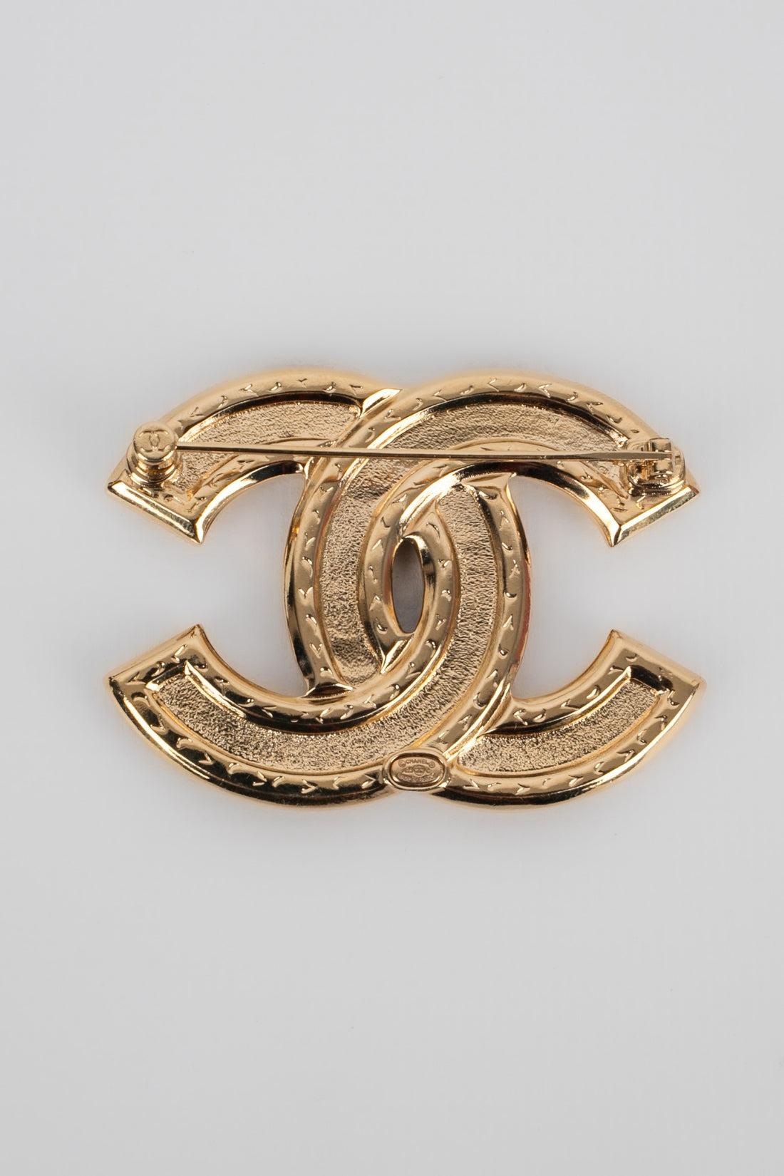 Chanel CC Brooch Ornamented with Rhinestones, 2023 In Excellent Condition In SAINT-OUEN-SUR-SEINE, FR