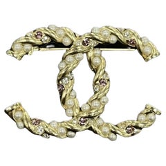 Vintage Chanel CC Brooch Pearls and Crysrtals