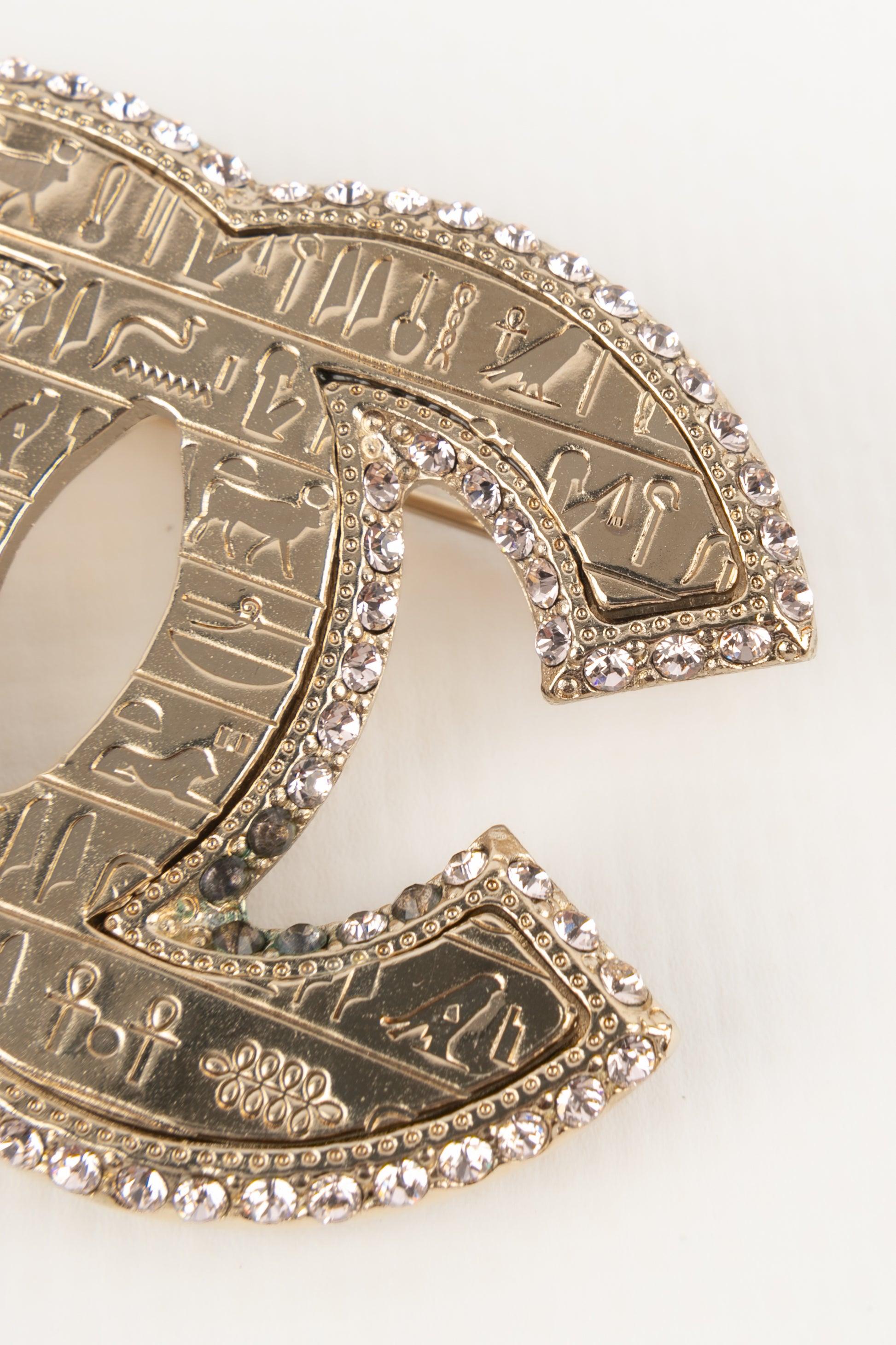 Women's Chanel CC Brooch with Rhinestones, 2019 For Sale