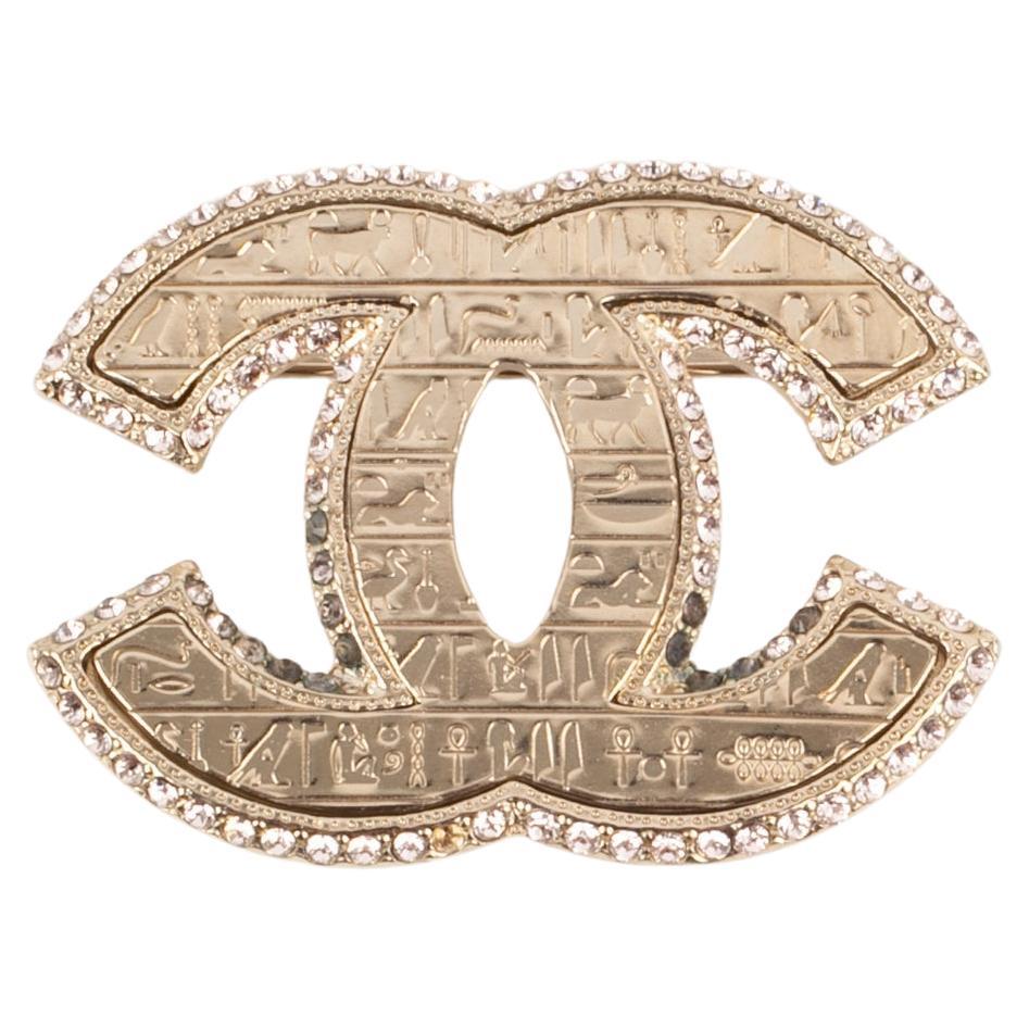 Chanel CC Brooch with Rhinestones, 2019 For Sale