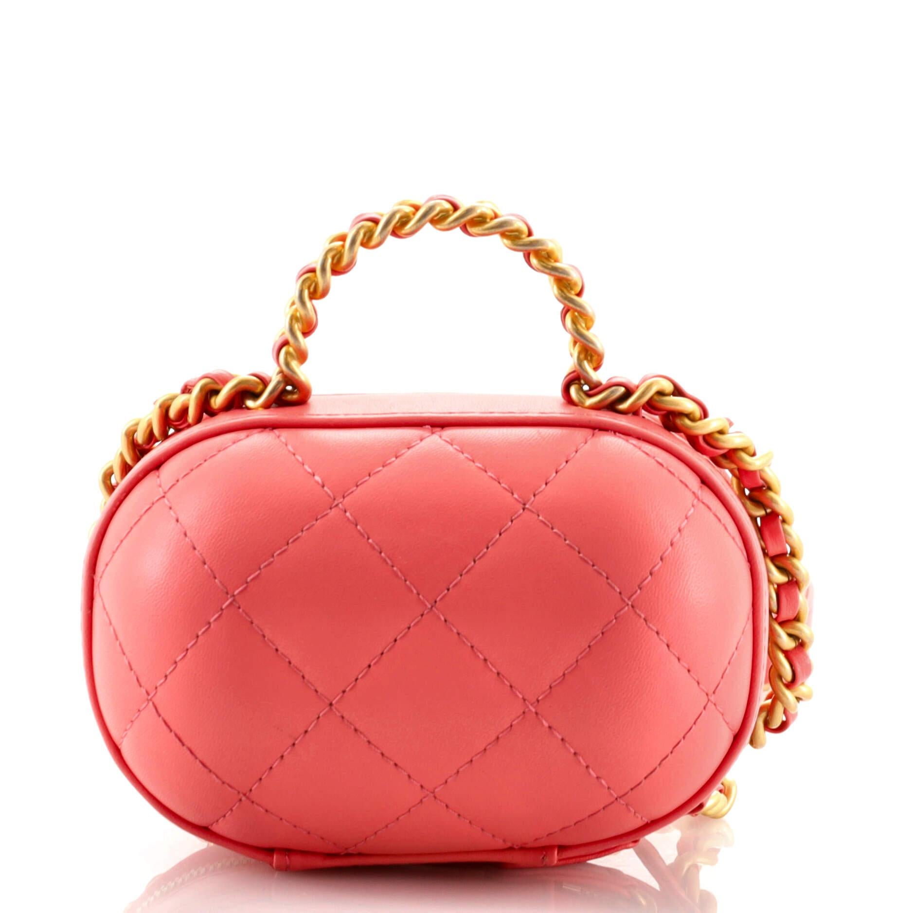 Women's or Men's Chanel CC Bubble Top Handle Vanity Case with Chain Quilted Lambskin Small