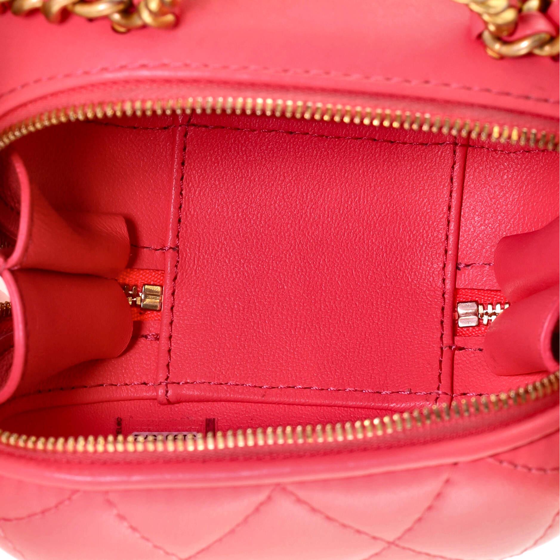 Chanel CC Bubble Top Handle Vanity Case with Chain Quilted Lambskin Small 2