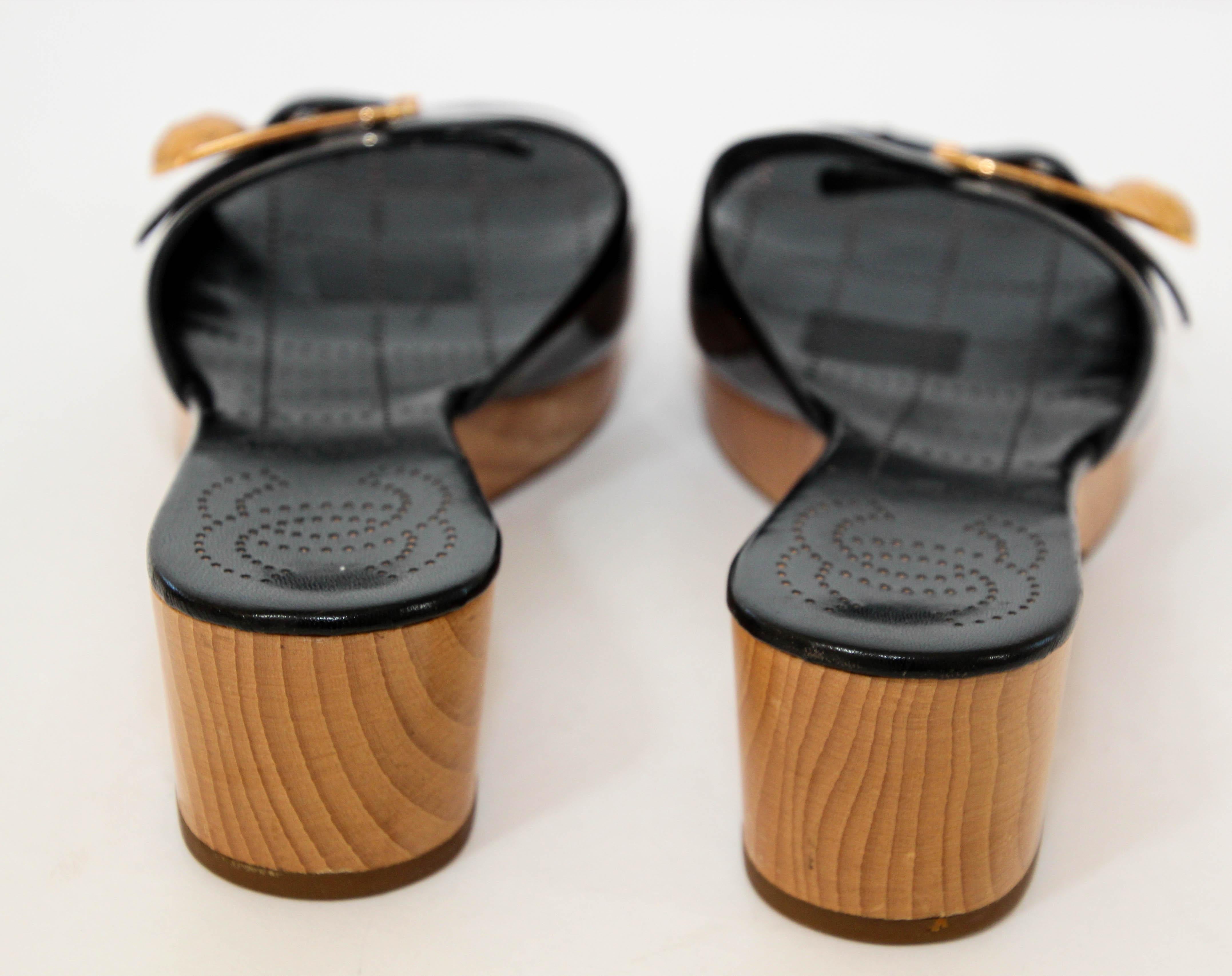 CHANEL CC Buckle Black Leather Clog Sandals 7.5 EU38 For Sale 9