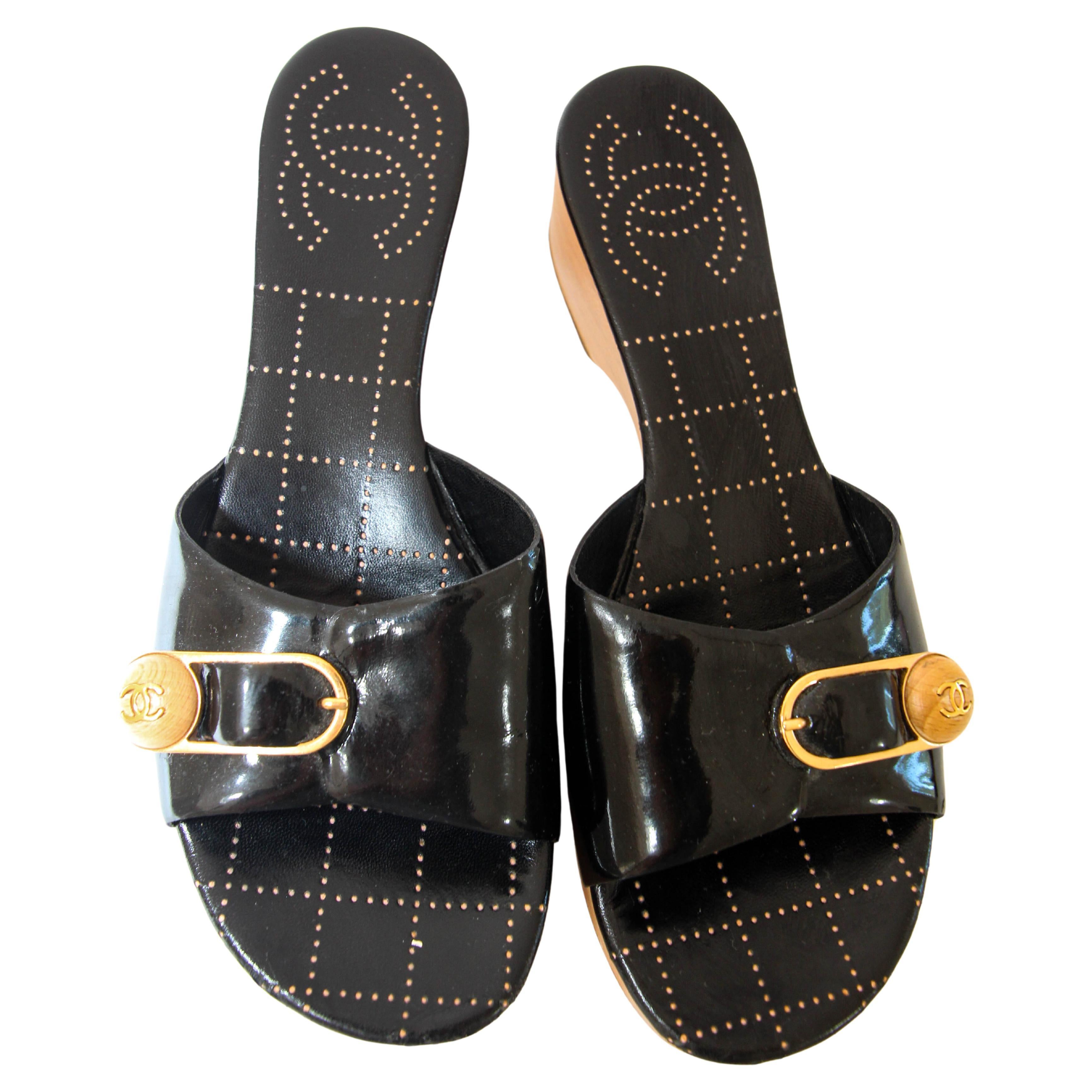 CHANEL CC Buckle Black Leather Clog Sandals 7.5 EU38 For Sale