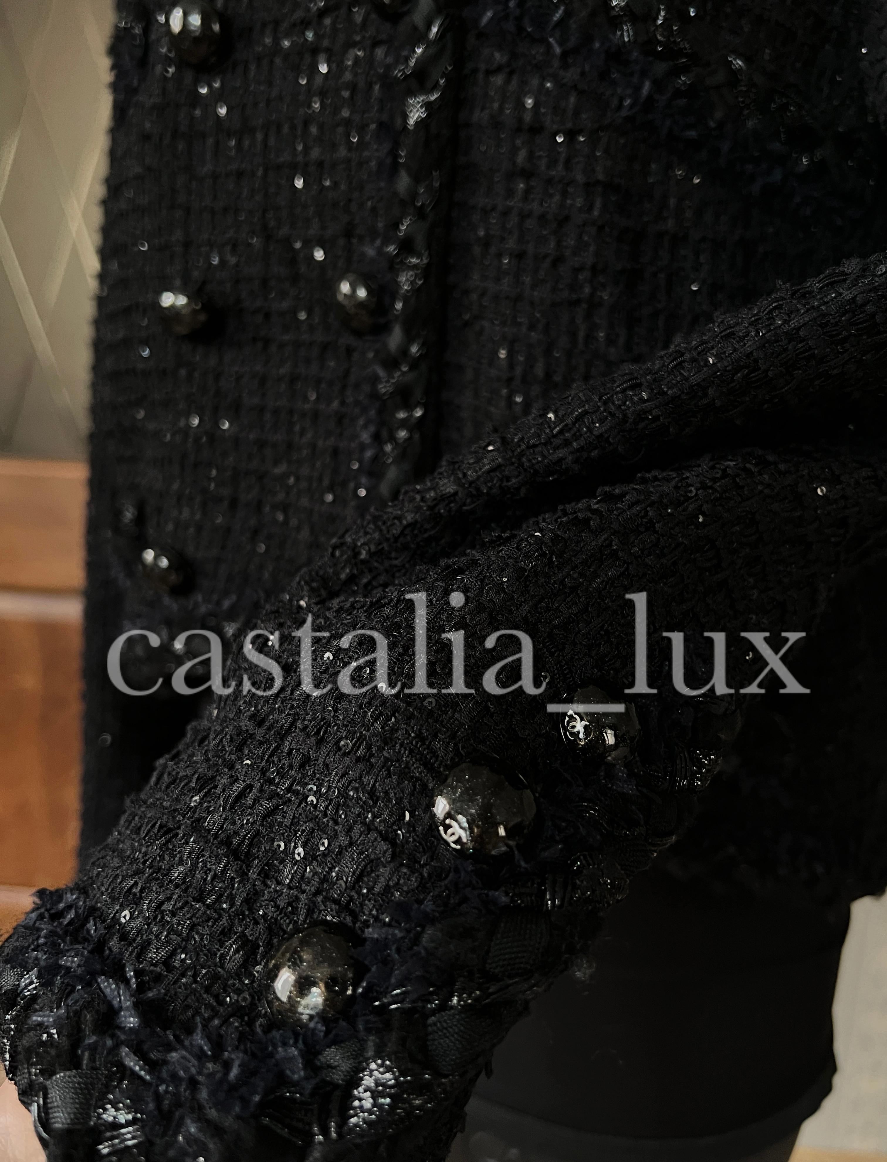 Chanel - Veste en tweed noir Lesage à boutons CC  en vente 7