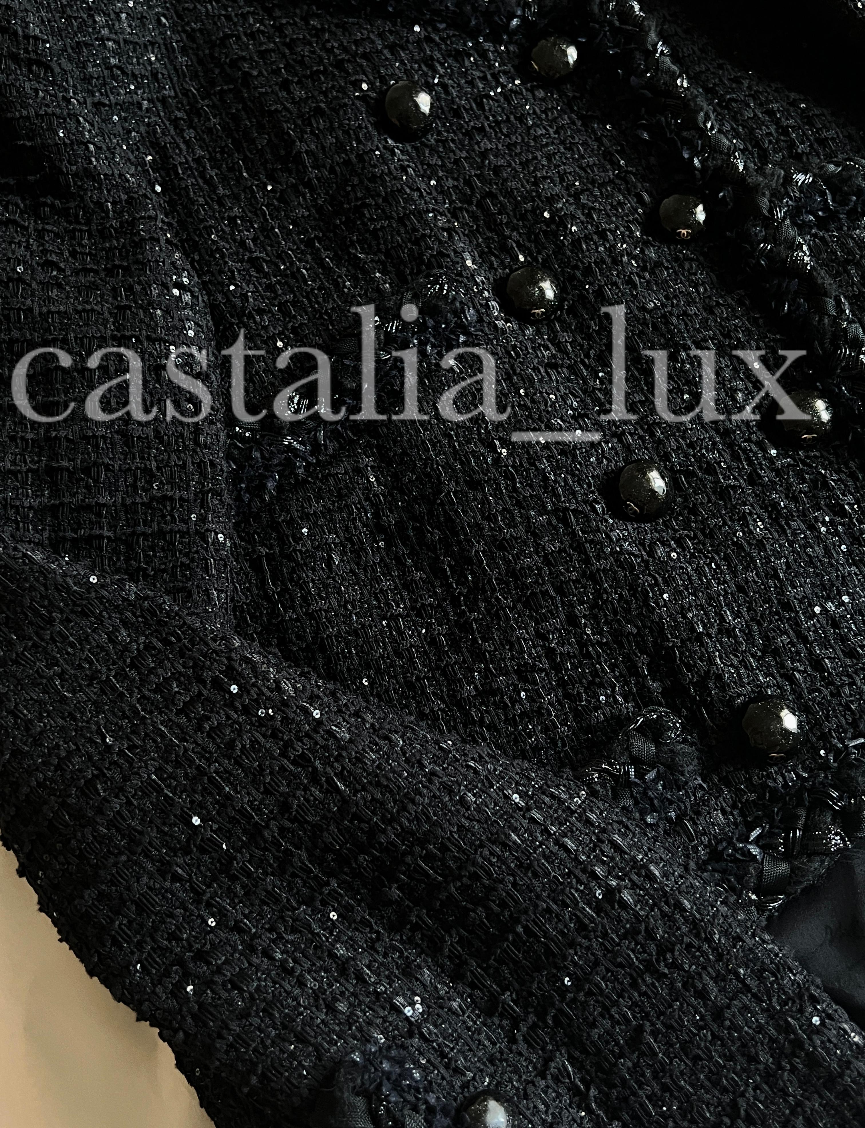 Chanel - Veste en tweed noir Lesage à boutons CC  en vente 9