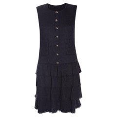Chanel CC Knöpfe Schwarzes Tweed-Kleid mit Schleife