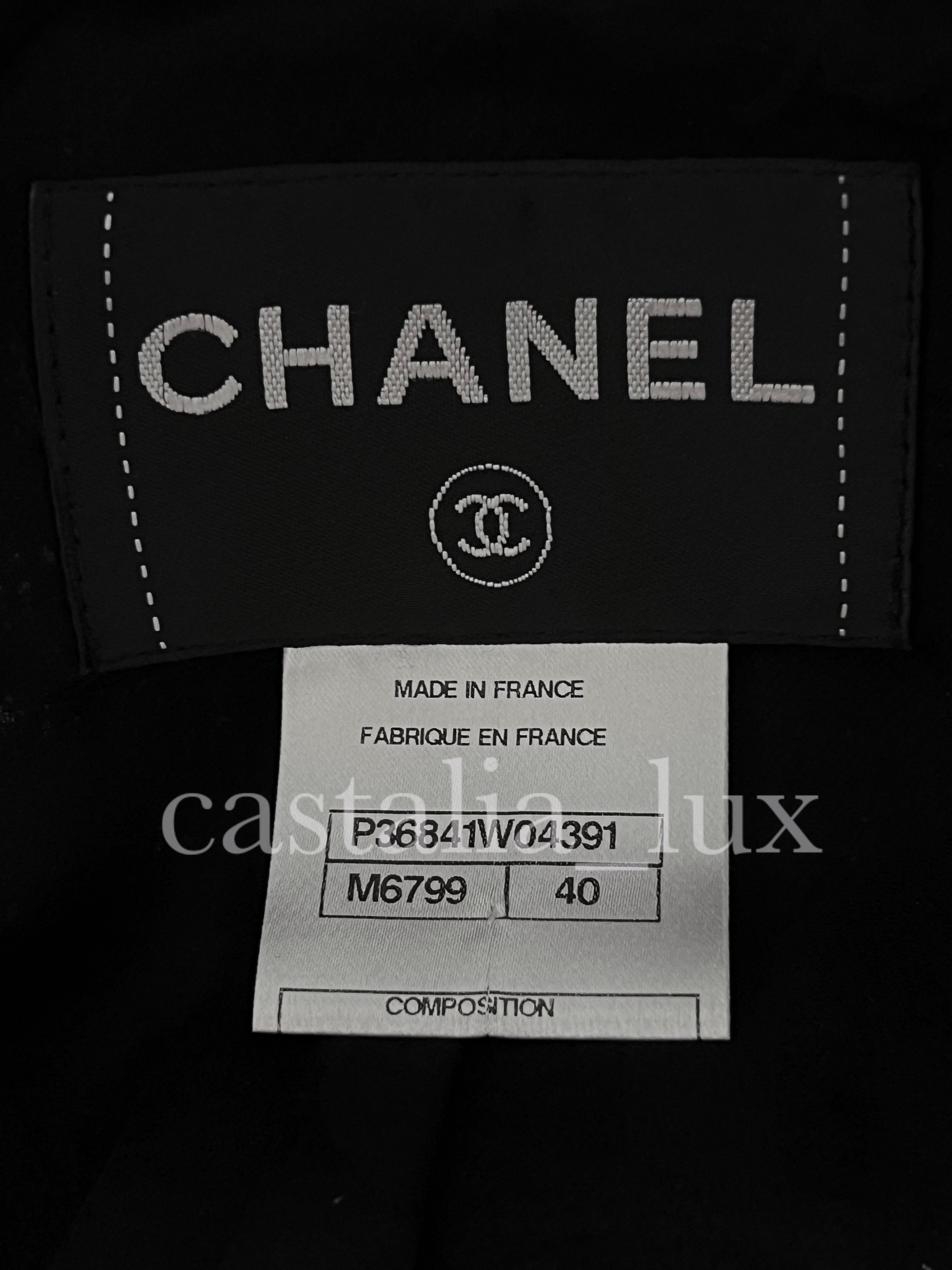 Chanel CC Buttons Black Tweed Jacket with Gripoix Belt 10