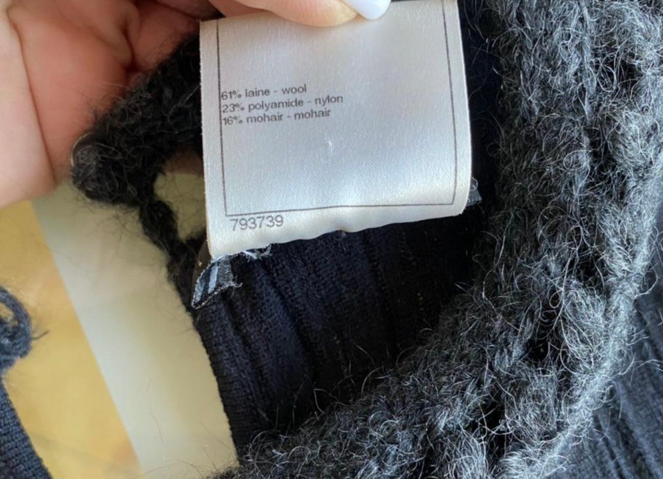 Chanel CC Botones Recorte Trenzado Vestido Negro en venta 4