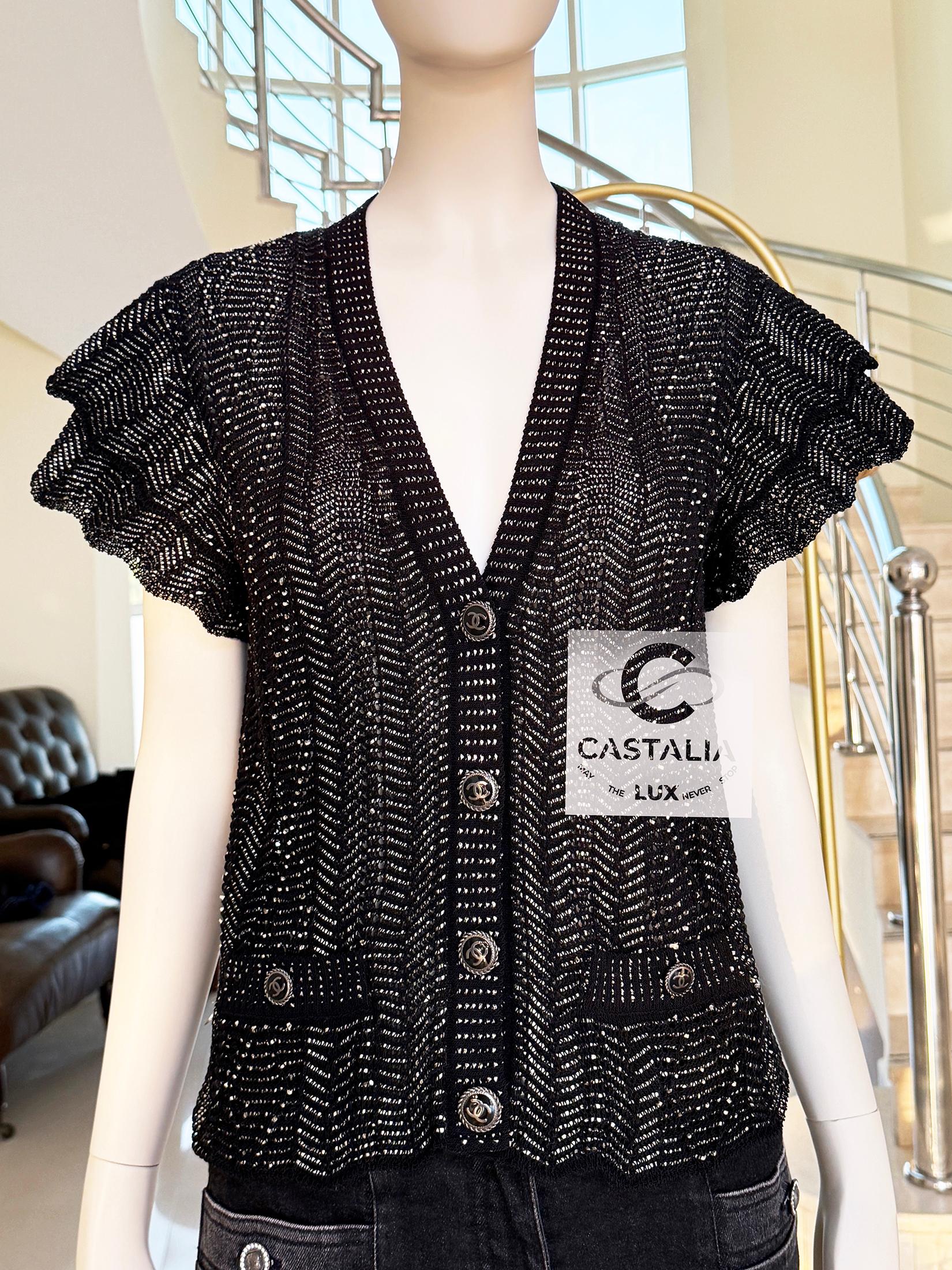Chanel bottoni CC Charme Cardigan nero 34 FR 4