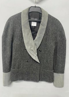 Chanel CC Buttons Grey Tweed Jacket with Suede Accents