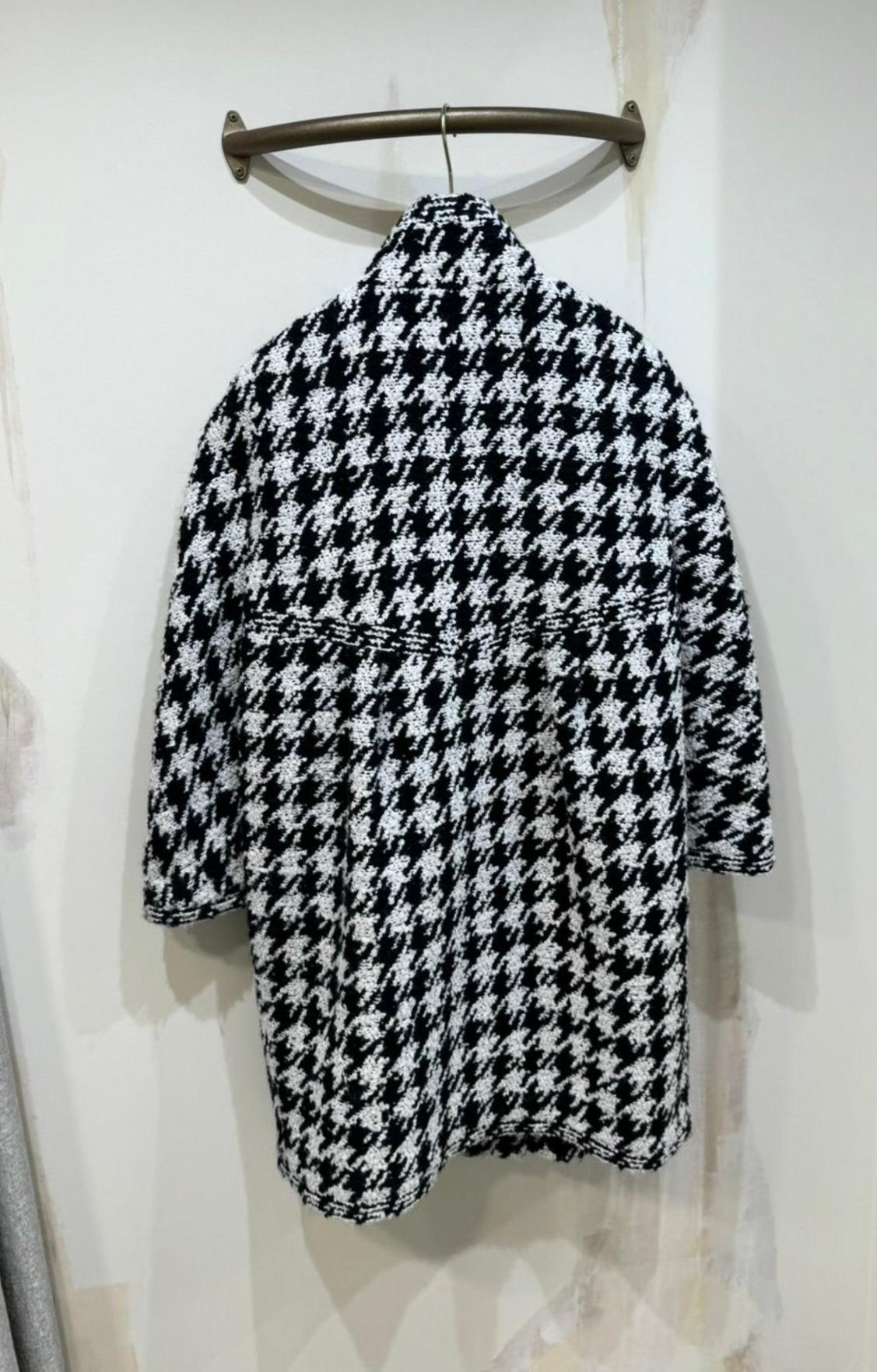 Chanel CC Buttons Houndstooth Tweed Coat  1