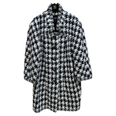 Chanel CC Mantel aus Tweed mit Knöpfen und Hahnentrittmuster 
