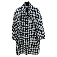 Chanel CC Buttons Houndstooth Tweed Coat