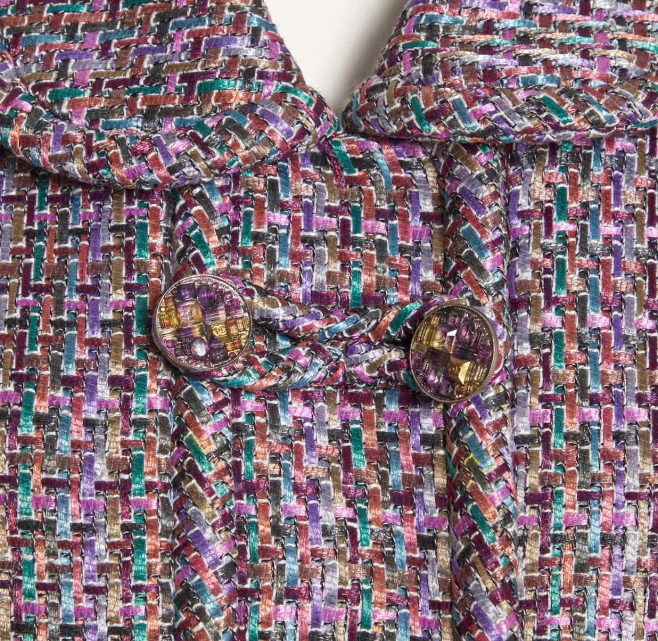 Chanel CC Buttons Lavender Lesage Tweed Jacket In Excellent Condition For Sale In Dubai, AE