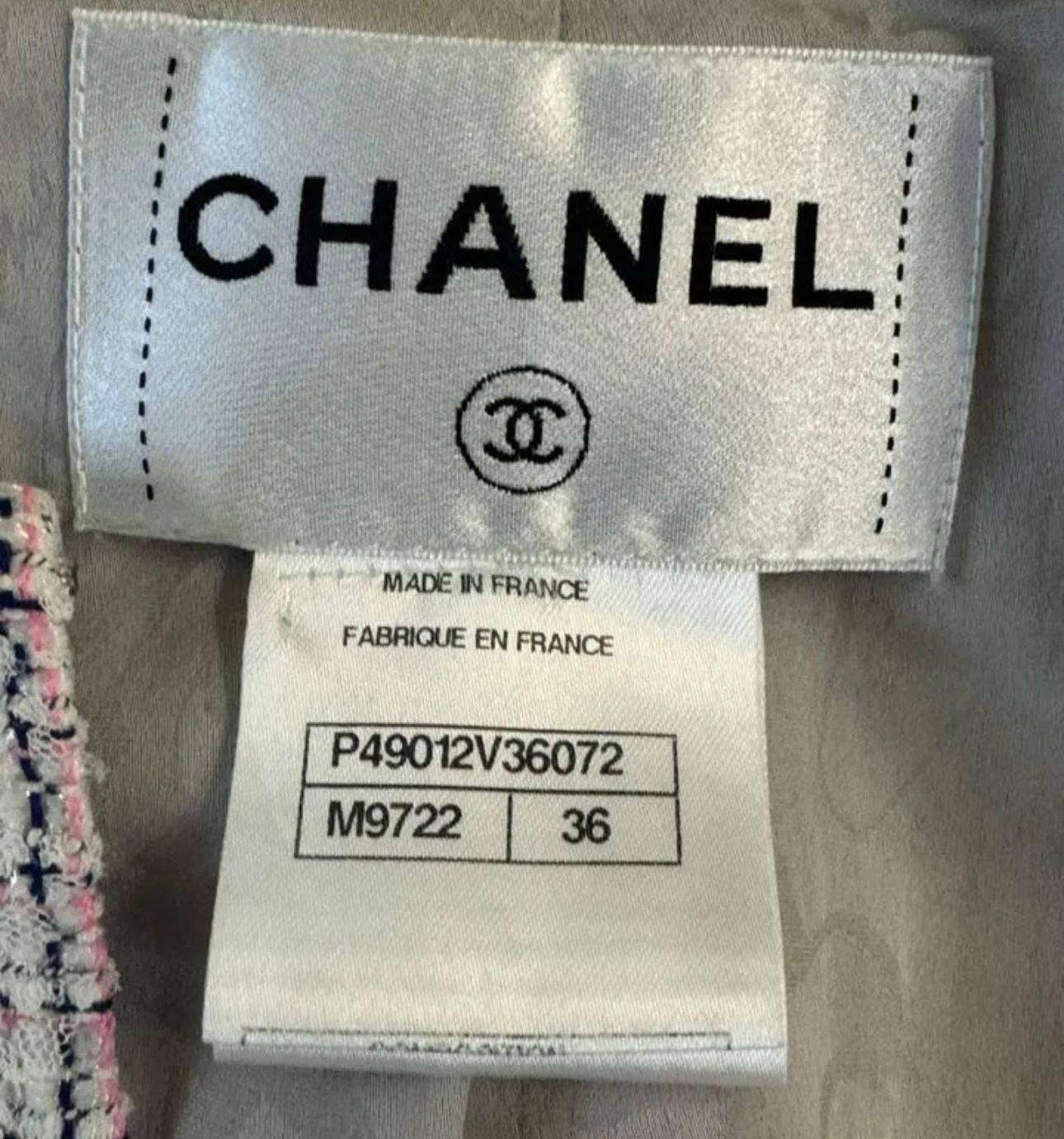 Chanel CC Buttons Lavender Tweed Jacket with Belt 10