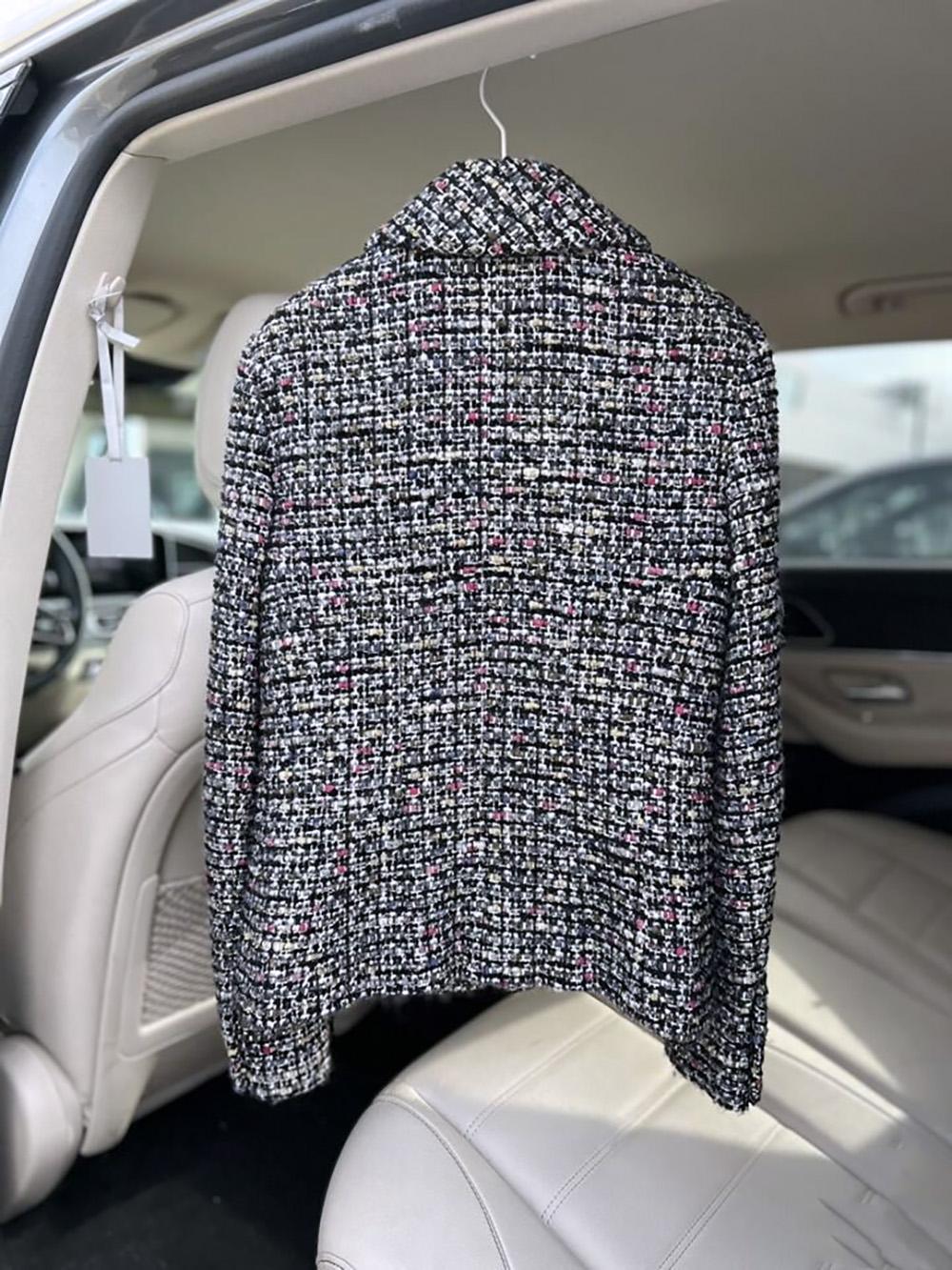 CHANEL CC Buttons Lesage Tweed Jacket 38 FR en vente 3