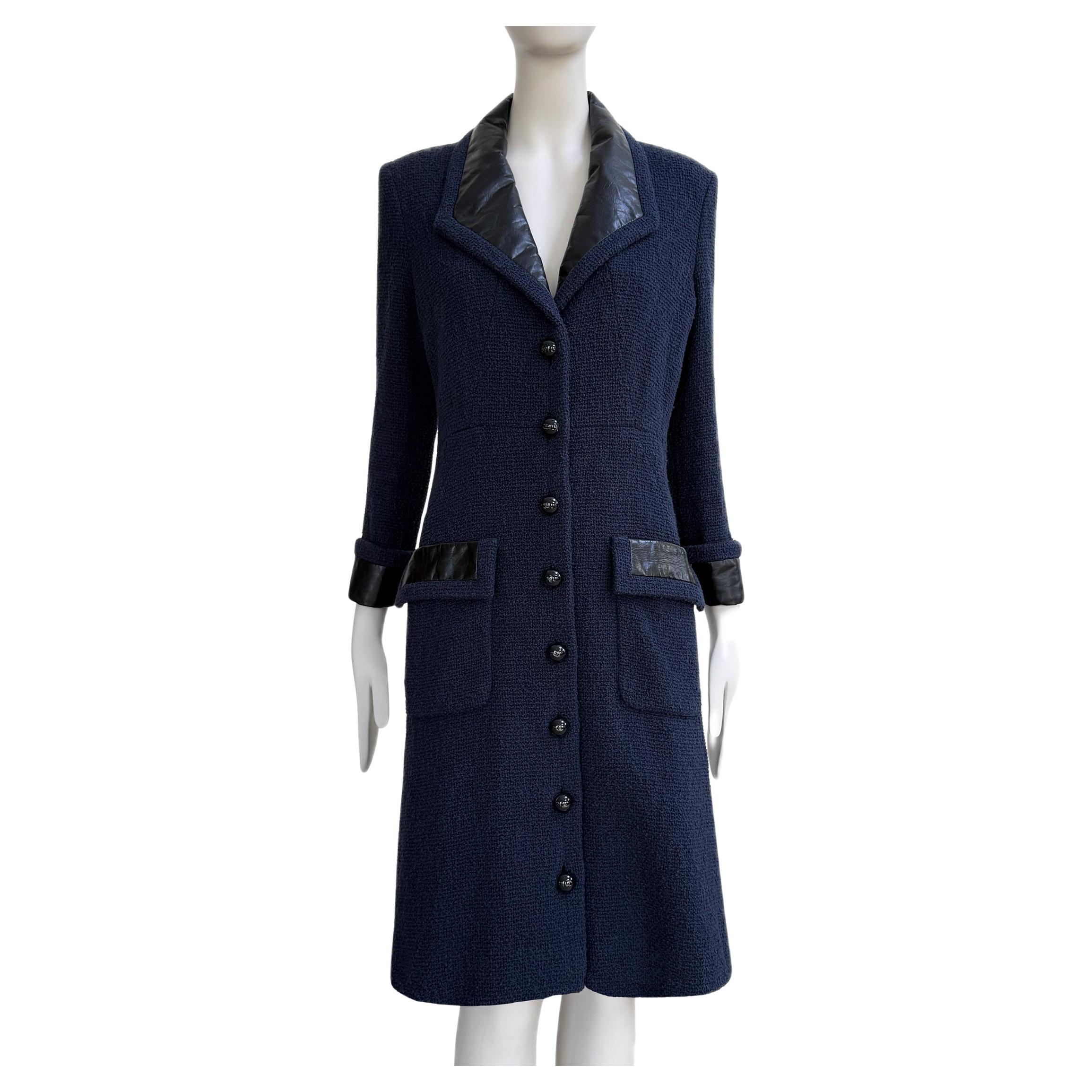 Chanel CC Buttons Navy Tweed Coat with Leather Accents 38 FR For Sale