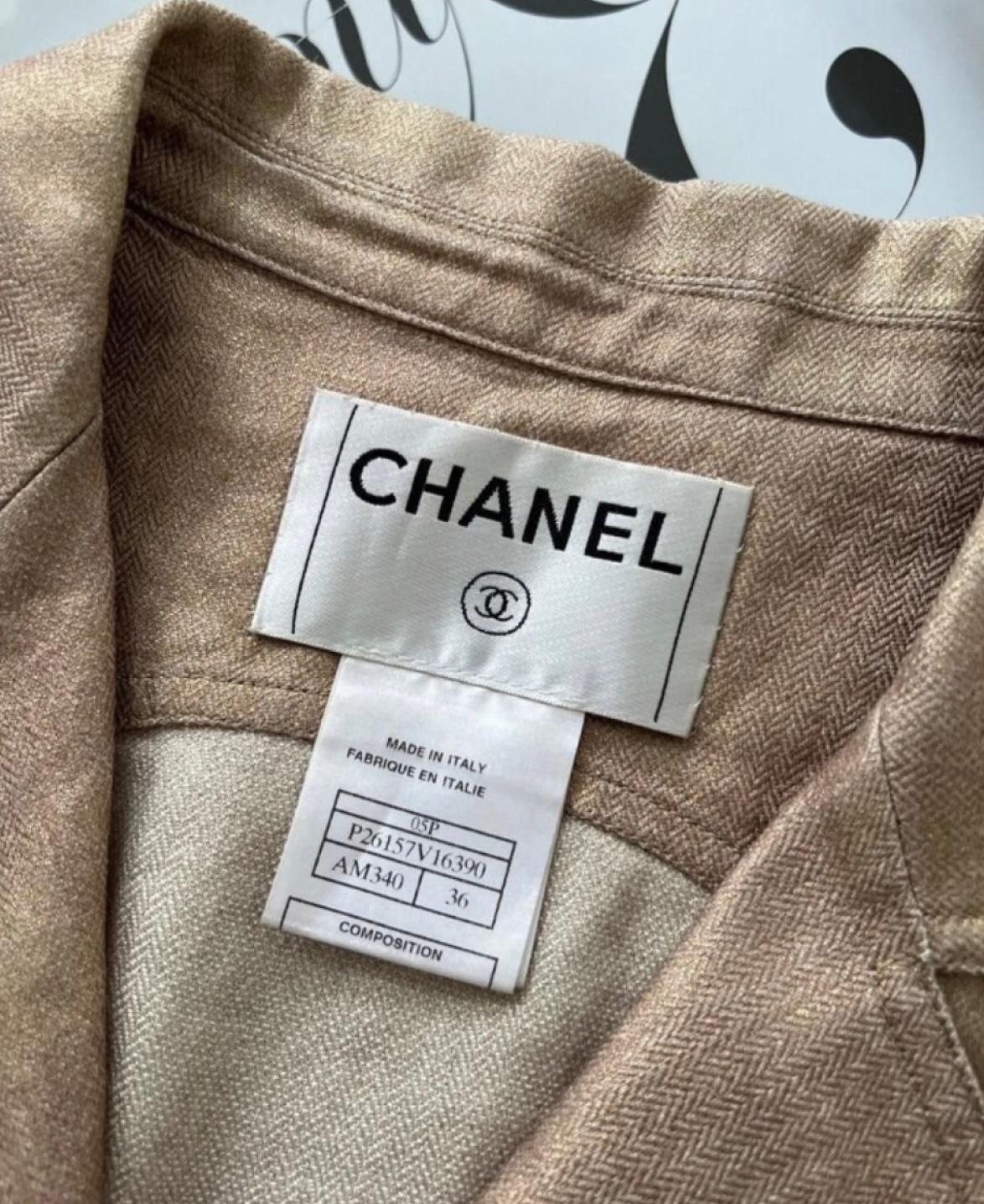 Chanel CC Knöpfe Nude Beige Jacke im Angebot 3