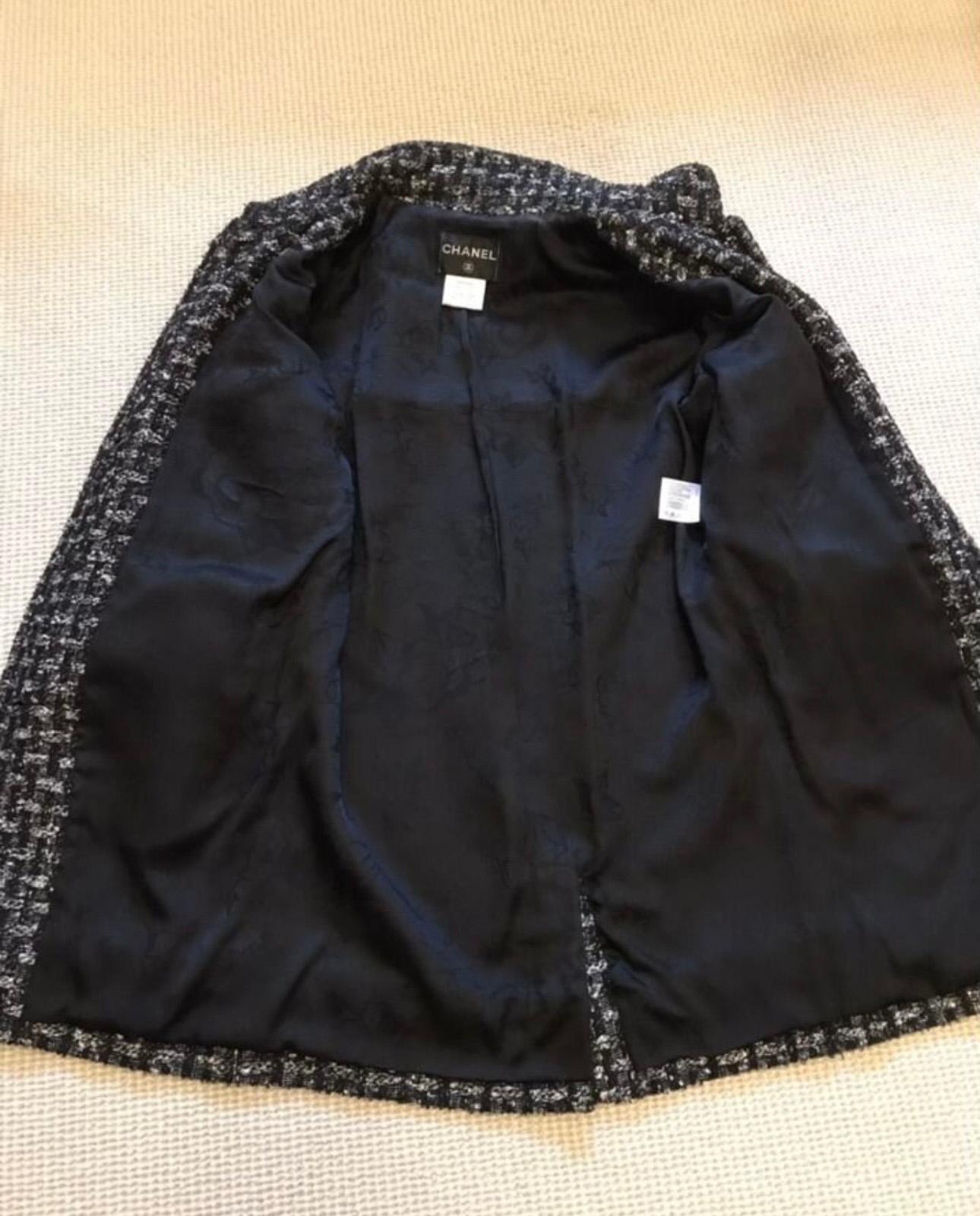 Chanel CC Buttons Oversized Black Tweed Jacket / Coat For Sale 1