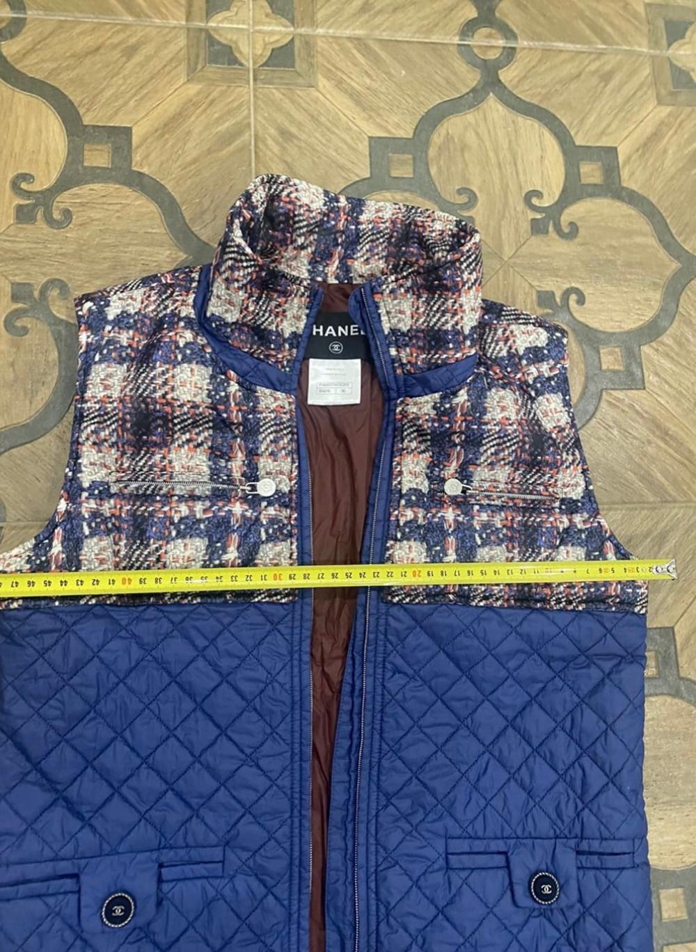 Chanel CC Buttons Quilted Tweed Vest For Sale 1
