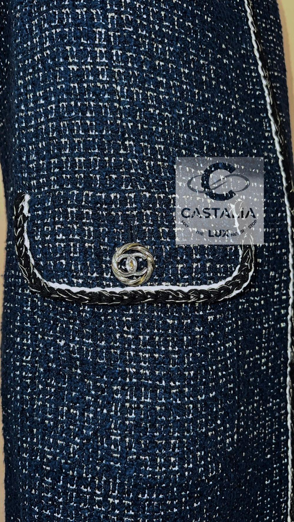 Women's or Men's Chanel CC Buttons Shimmering Tweed Jacket Vest