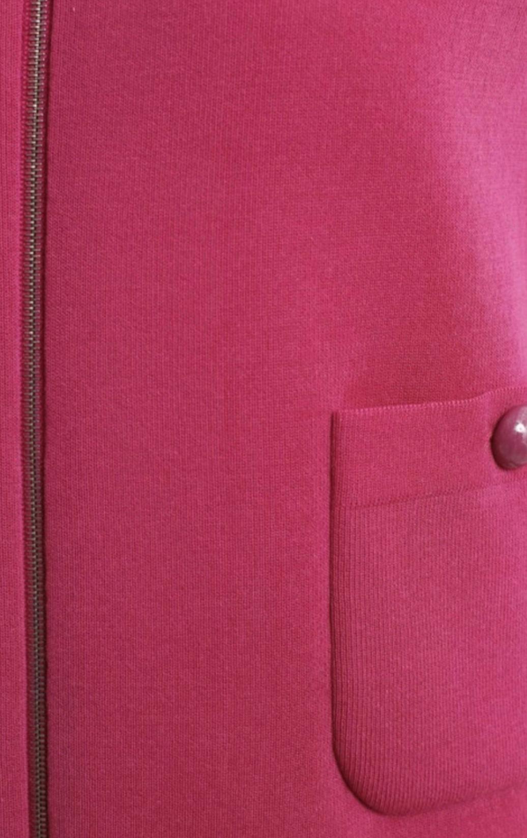 Women's or Men's Chanel CC Buttons Stylish Fuchsia Jacket Dress 42 FR For Sale