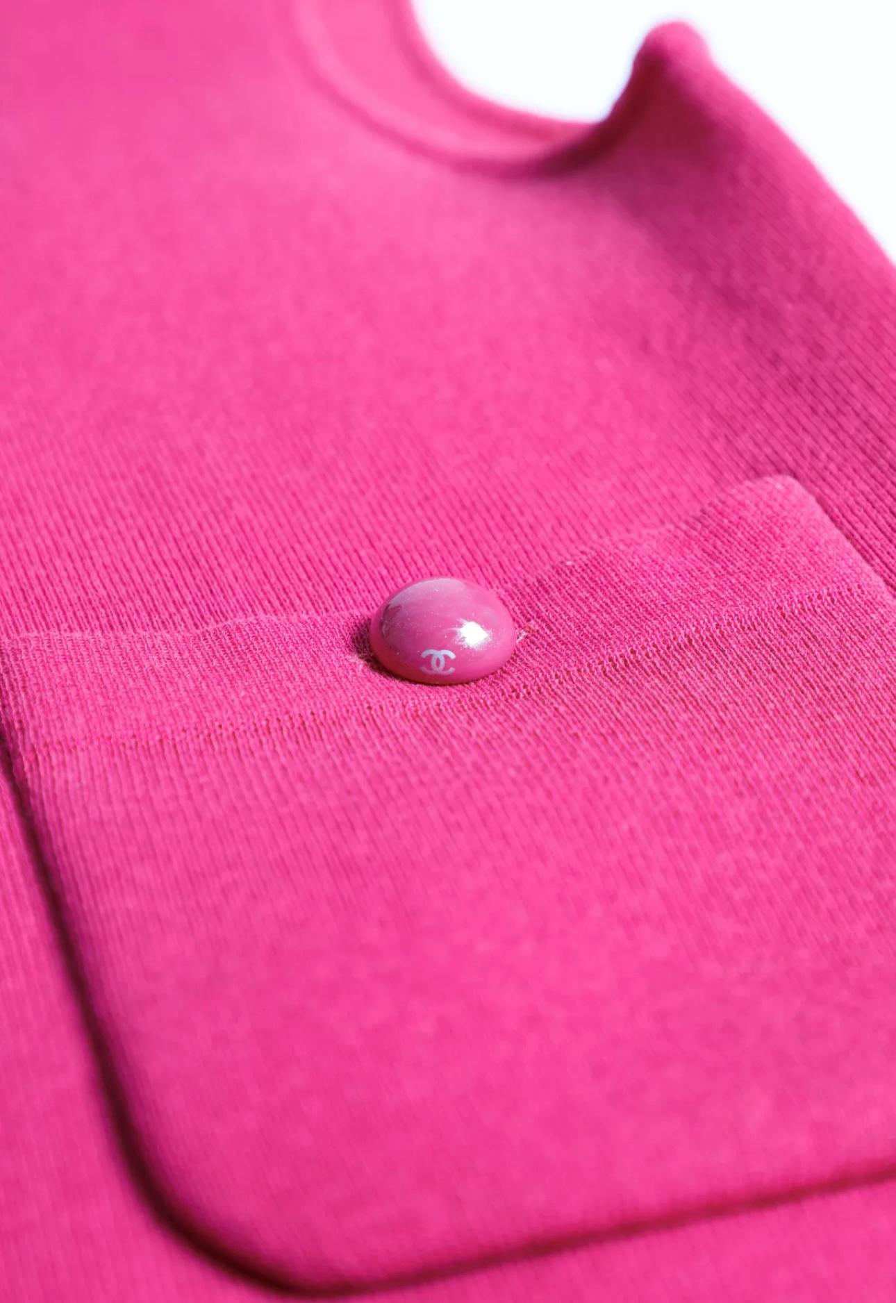 Chanel CC Buttons Stylish Fuchsia Jacket Dress 42 FR For Sale 1
