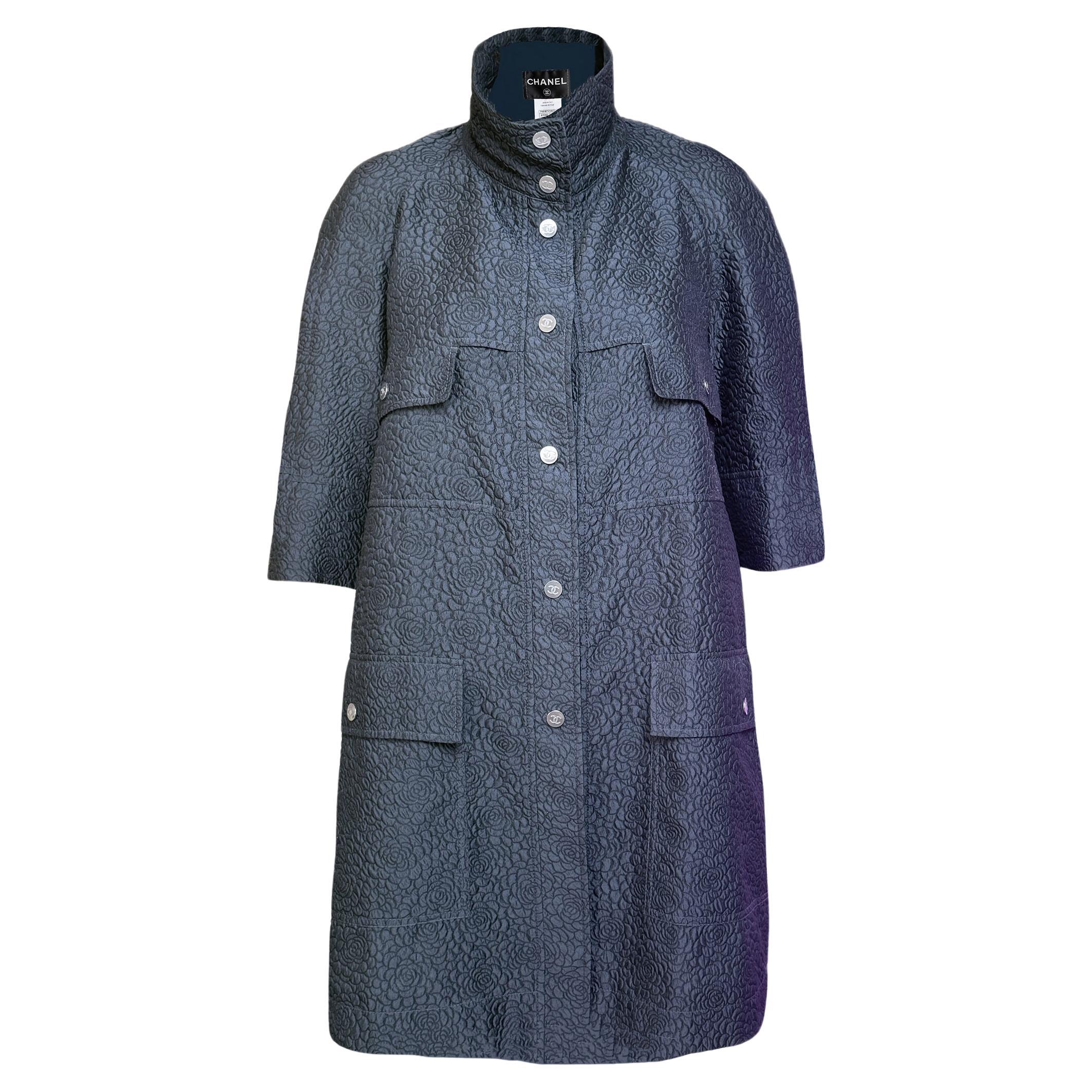 Chanel CC Camellia Celestial Shimmer Trench Coat 44 in vendita
