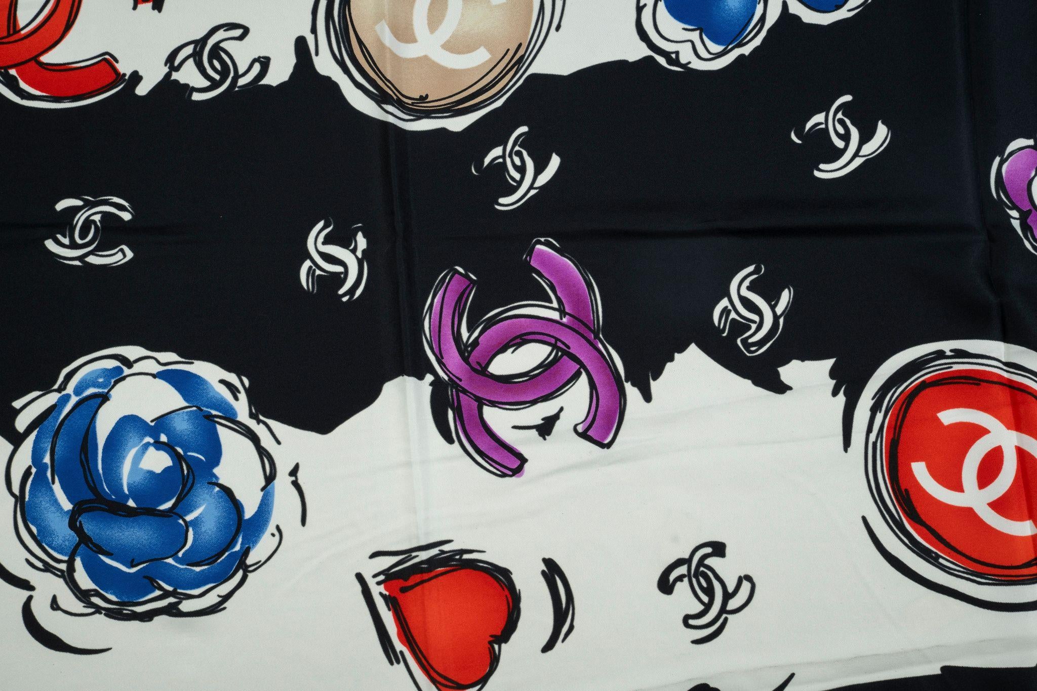 Chanel CC Camellia Clover Heart Shawl For Sale 1