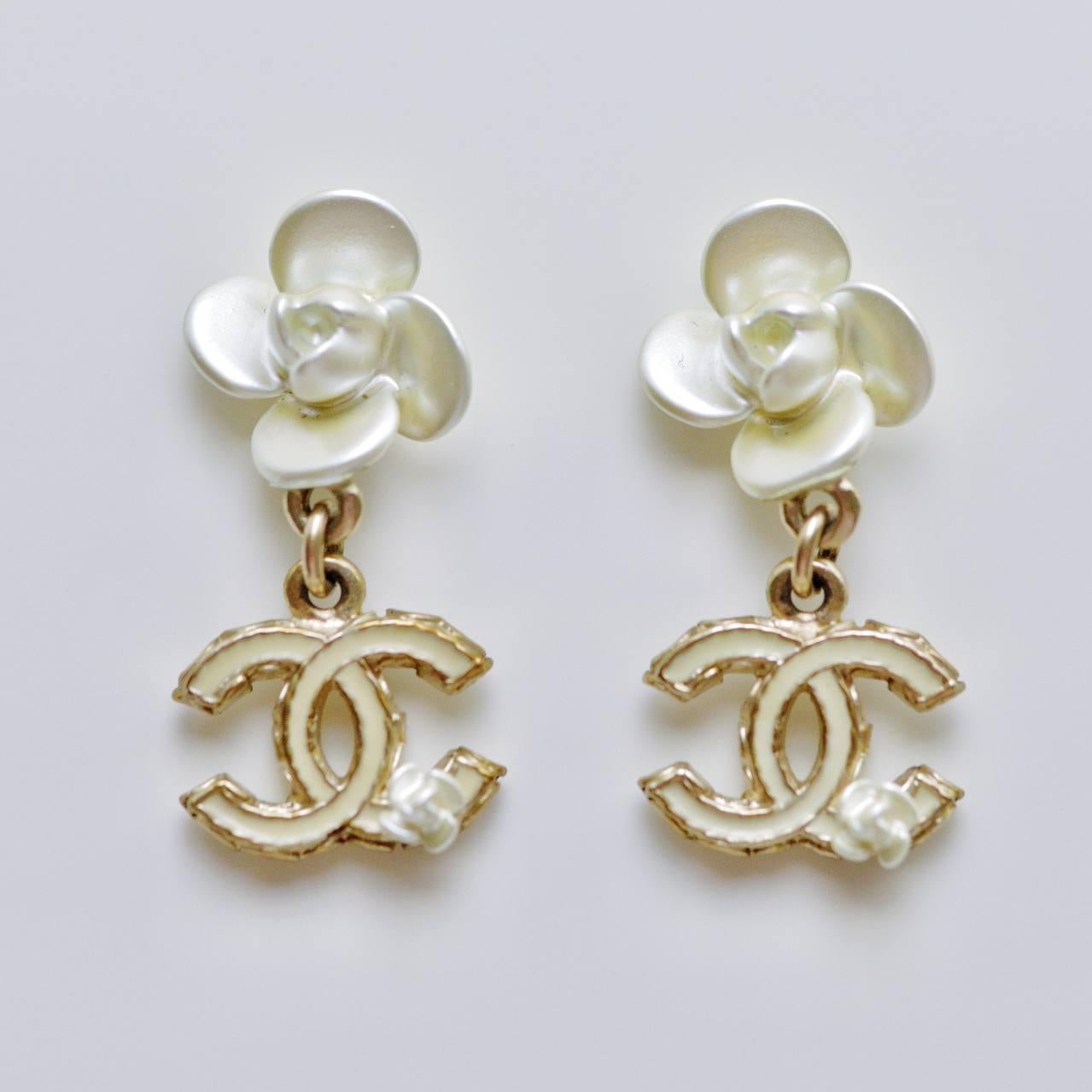 Chanel CC Camellia Enamel Dangle Earrings For Sale 1