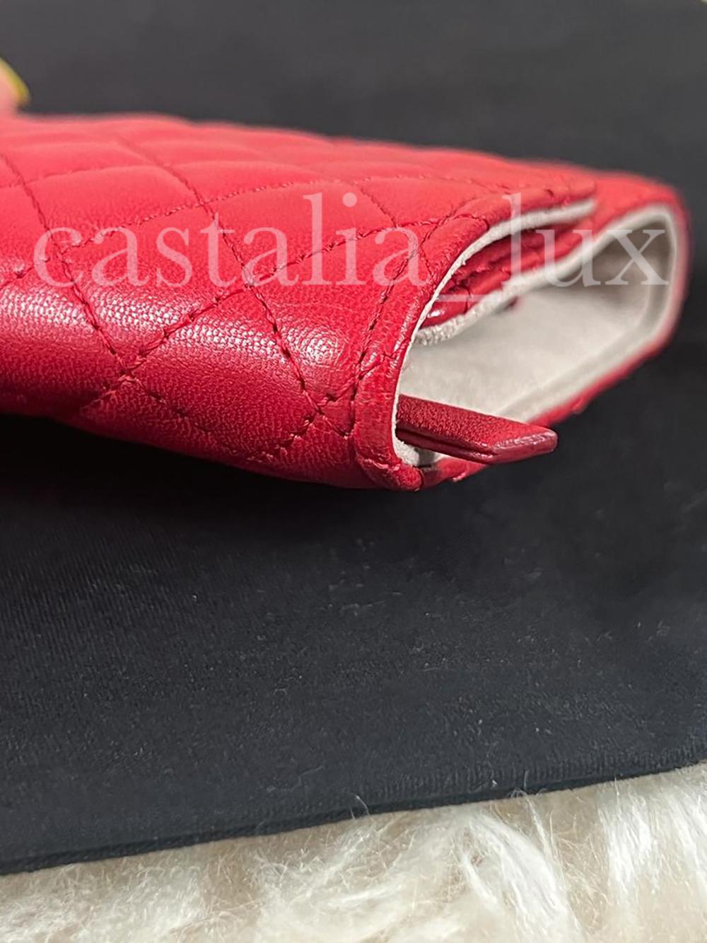 Chanel CC Camellia Red Quilted Clutch For Sale 3