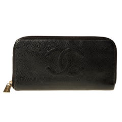 Chanel CC Cartera con cremallera de piel de caviar 2003