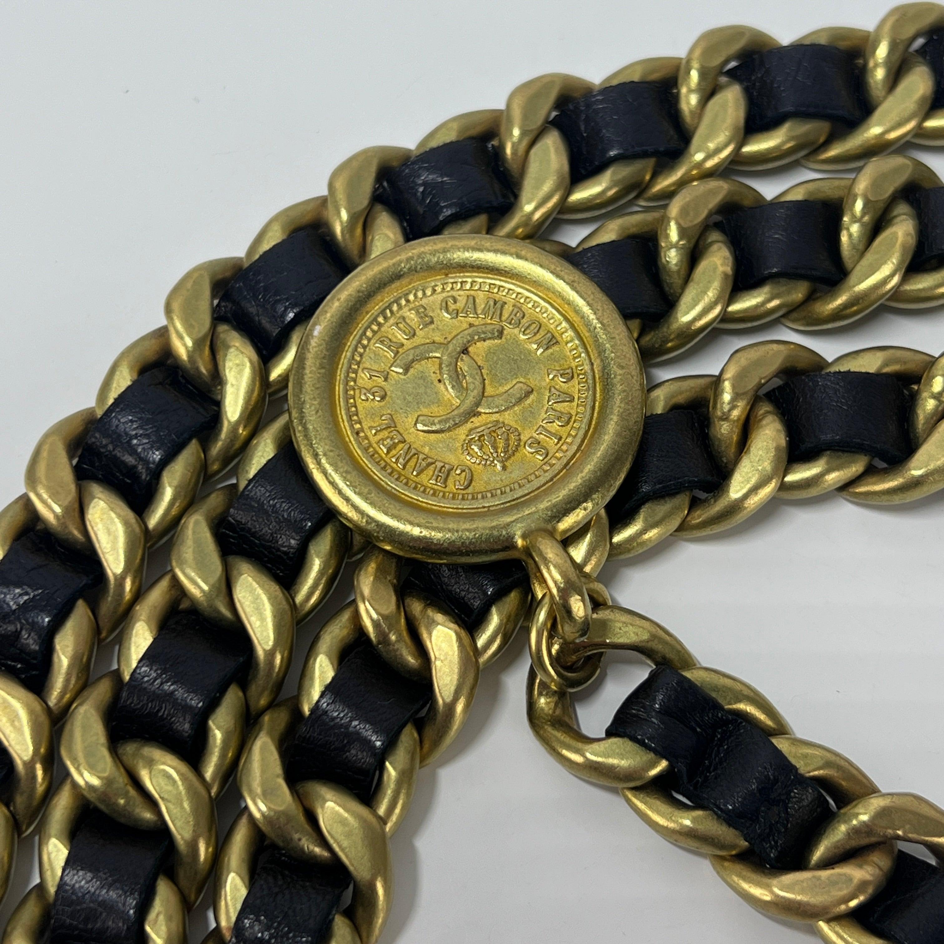 CHANEL CC Ceinture en métal doré et cuir Collectional Automne 1994 Excellent état - En vente à SAINT-OUEN-SUR-SEINE, FR