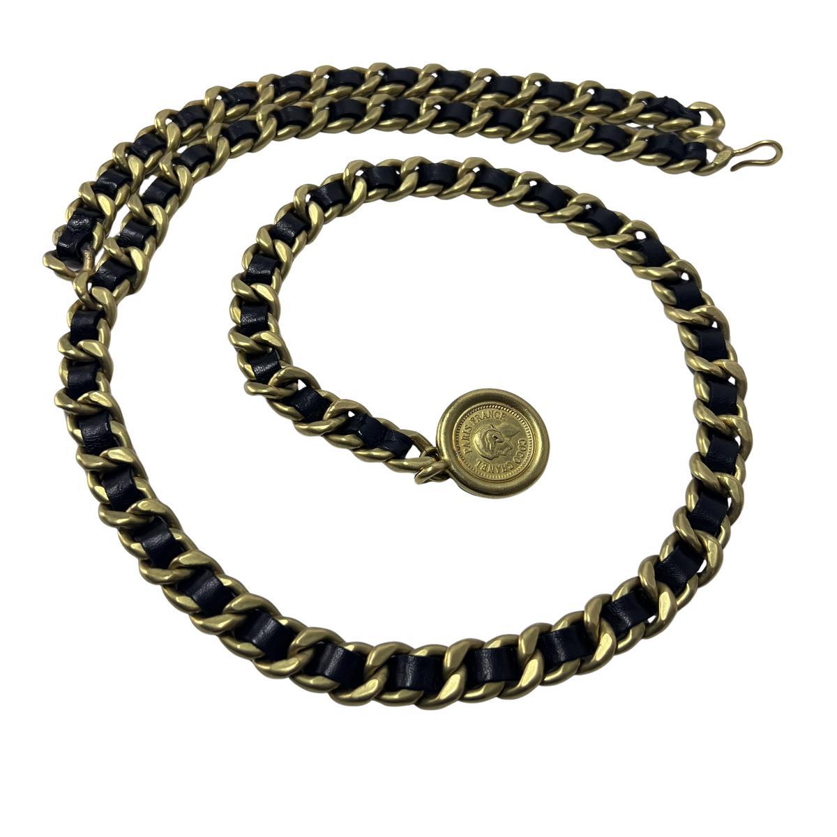 CHANEL CC Ceinture en métal doré et cuir Collectional Automne 1994 en vente