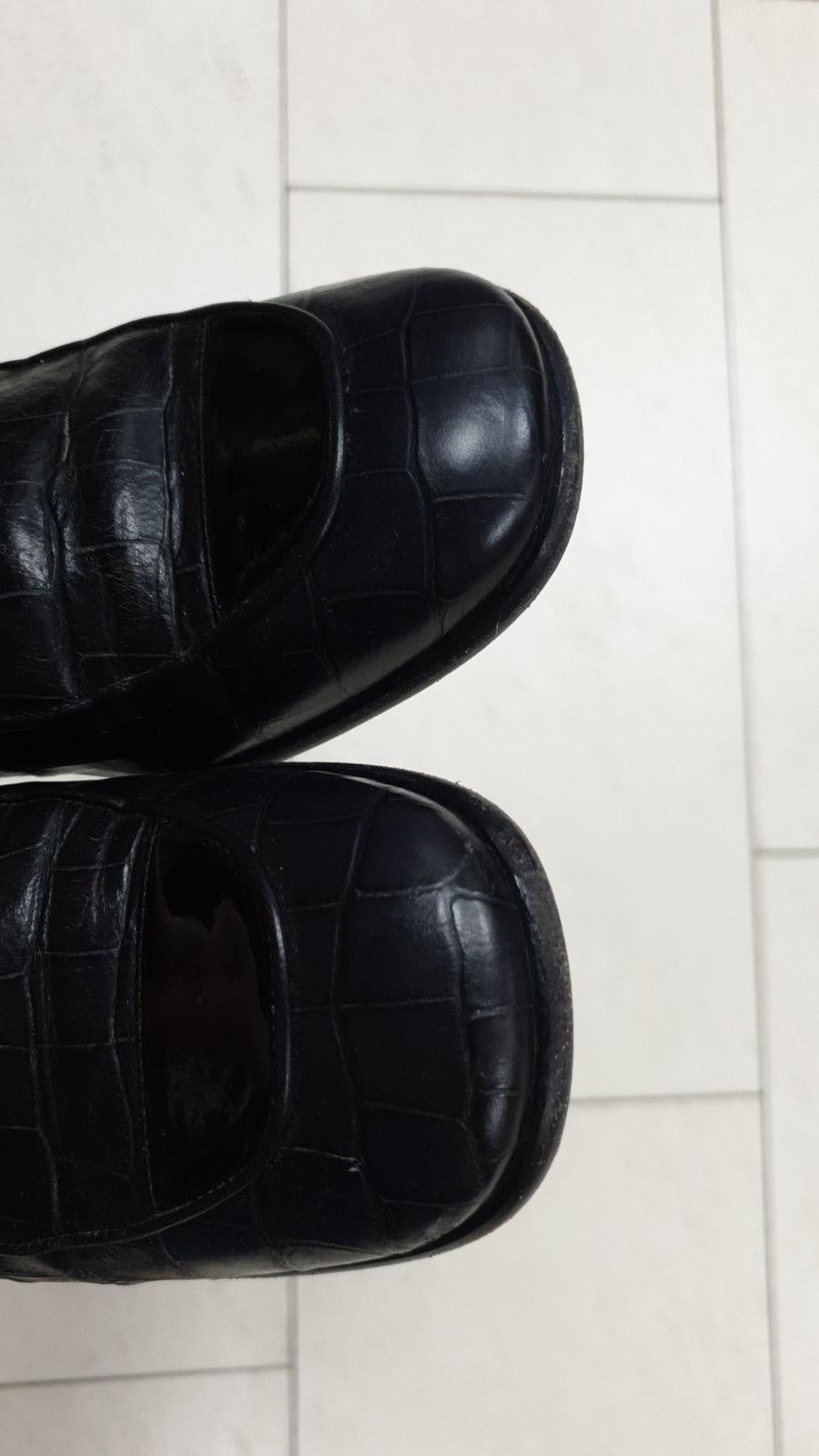 CHANEL CC Chain Crocodile Embossed Patent Leather Loafers 2