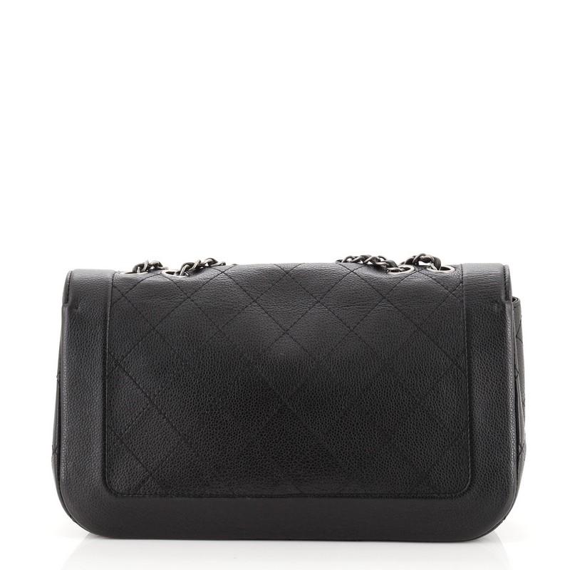 Chanel CC Chain Flap Bag Quilted Caviar Medium In Good Condition In NY, NY