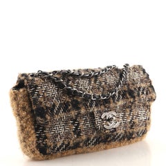 Chanel CC Kette Klappe Tweed mit Shearling East West