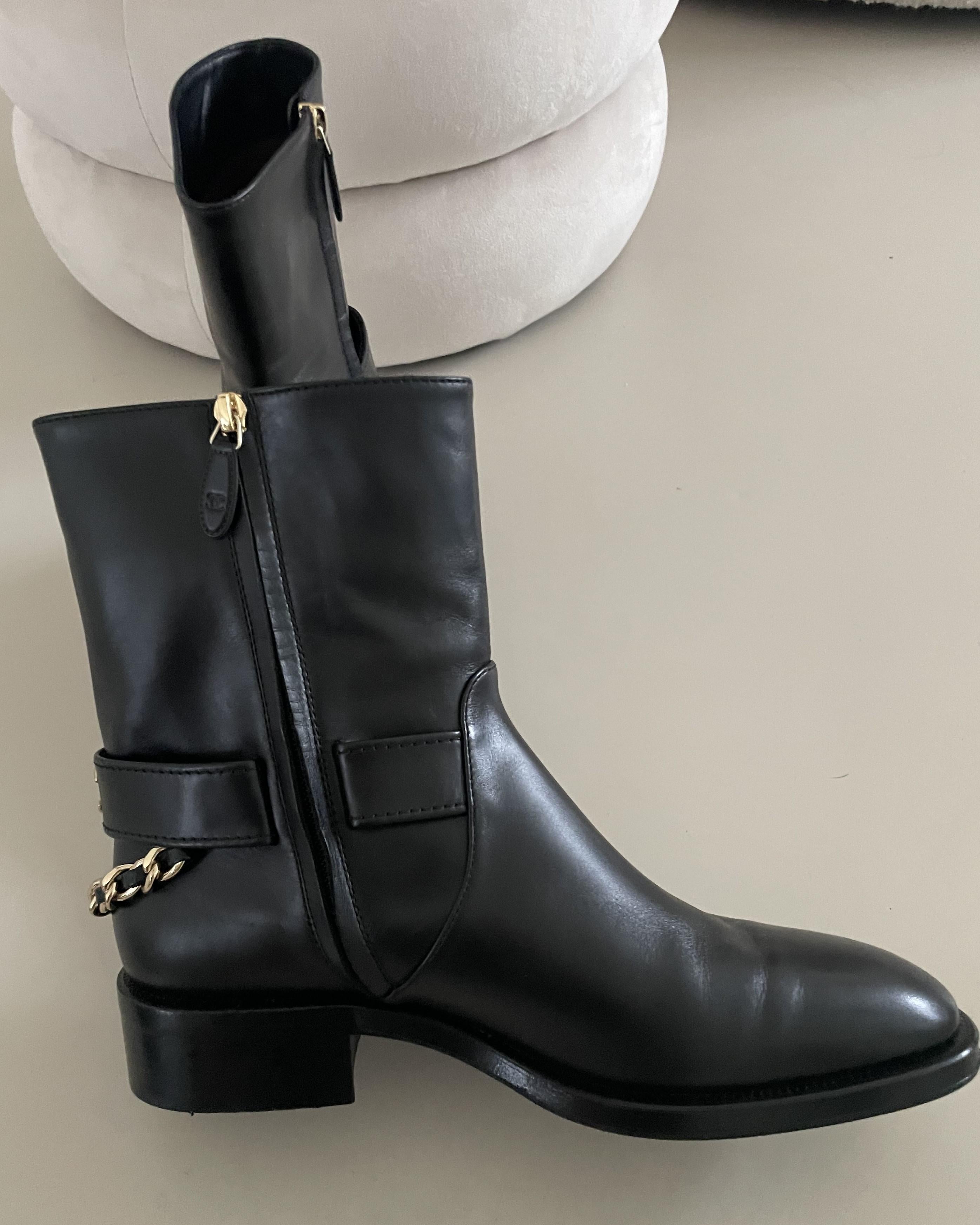 Chanel CC Chain Short Chain Boots size 42 (41) For Sale 6