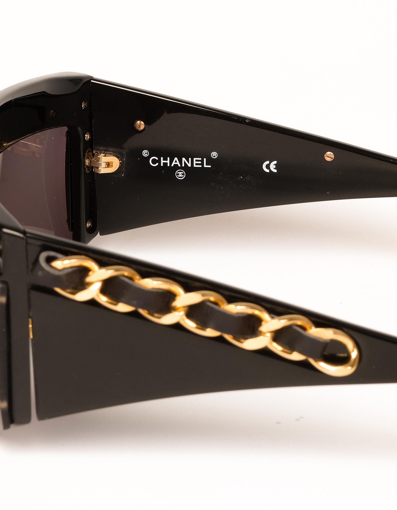 Chanel CC-Sonnenbrille mit Kette 01455 im Zustand „Gut“ im Angebot in Montreal, Quebec