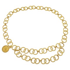 CHANEL CC Charm Cinturón de cintura doble de eslabones de cadena de metal dorado trenzado
