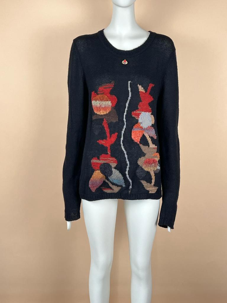 Chanel CC Charm Floral Jumper In New Condition For Sale In Dubai, AE