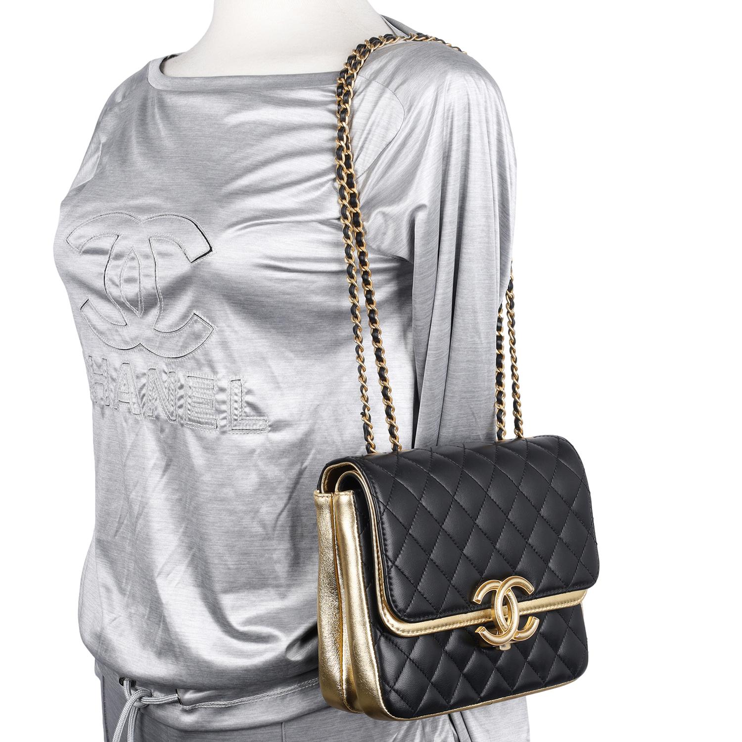 Chanel CC Double Flap Quilted Lambskin Leather Medium Crossbody Bag Black For Sale 9
