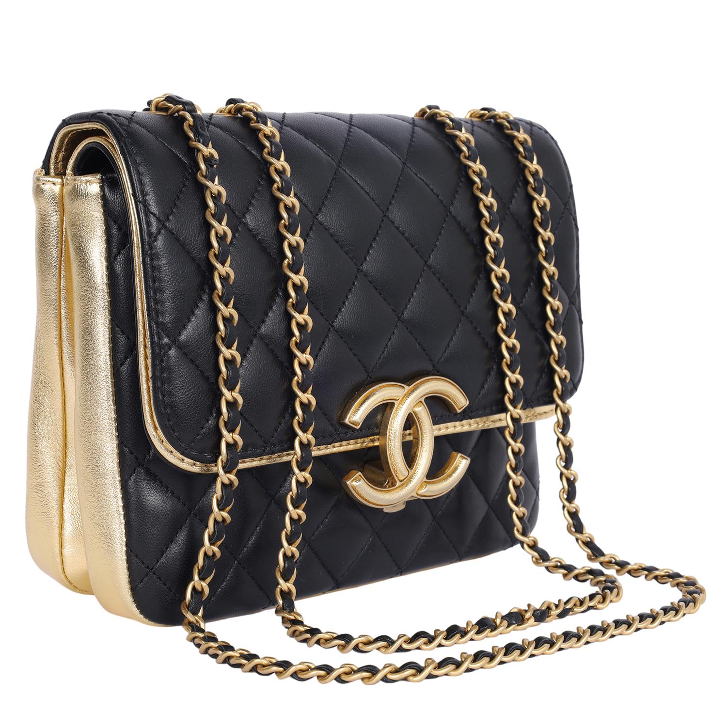 Women's Chanel CC Double Flap Quilted Lambskin Leather Medium Crossbody Bag For Sale