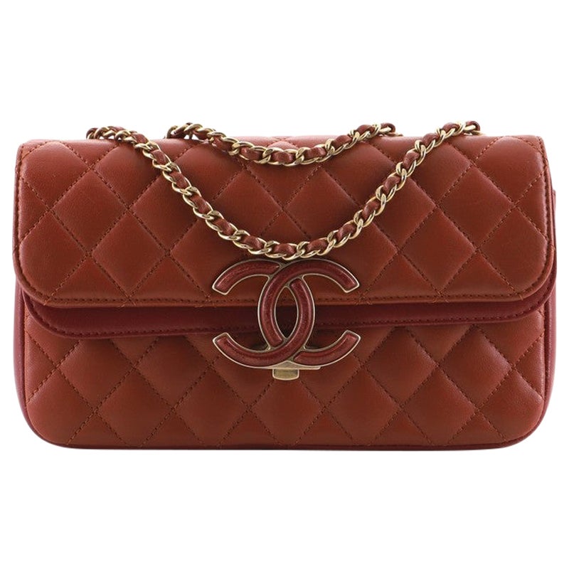 Chanel CC Chic Double Flap Bag Gestepptes Lammleder Klein