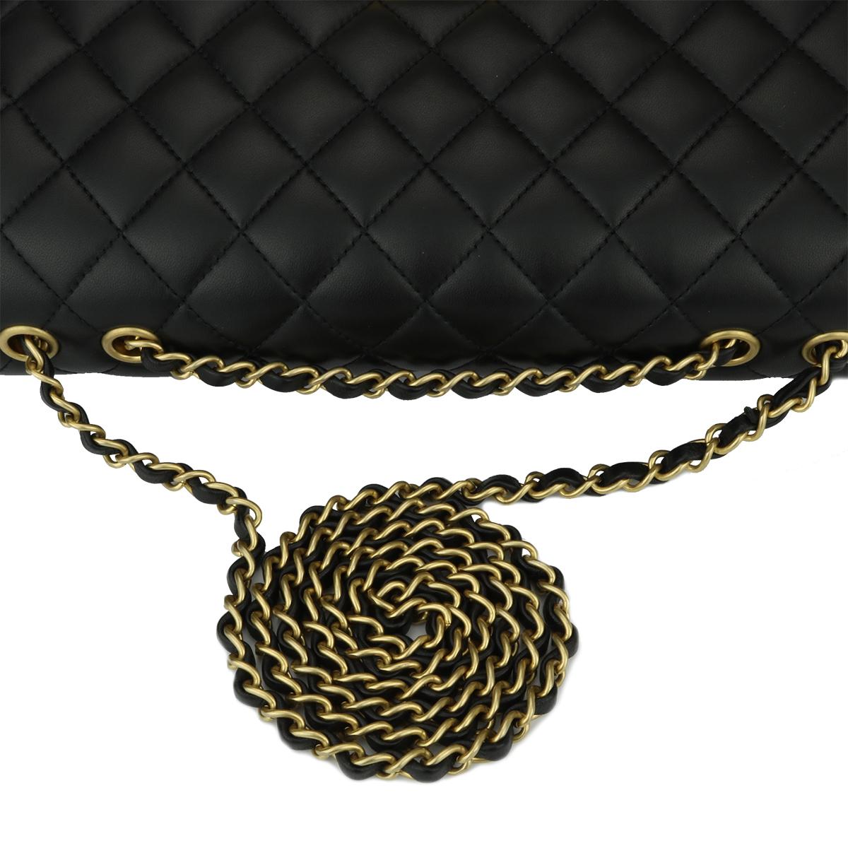CHANEL CC Chic Flap Bag Black and Gold Lambskin with Brushed Gold Hardware 2019 5