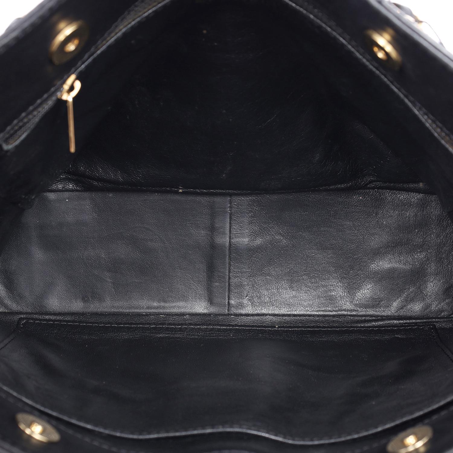 Chanel CC Choco Bar Lambskin Leather Shoulder Bag Black For Sale 11