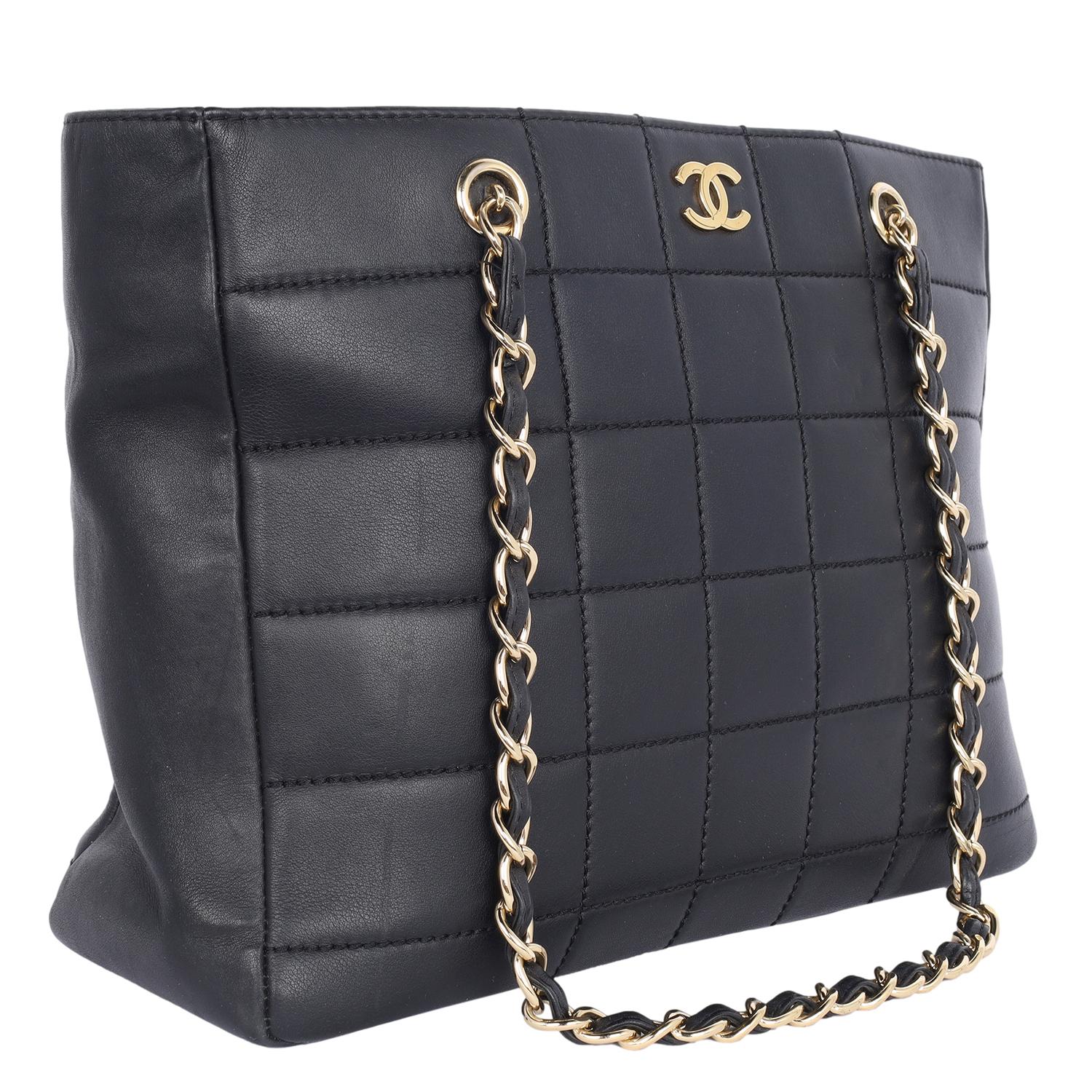 Chanel CC Choco Bar Umhängetasche aus Lammfell und Leder in Schwarz im Angebot 3