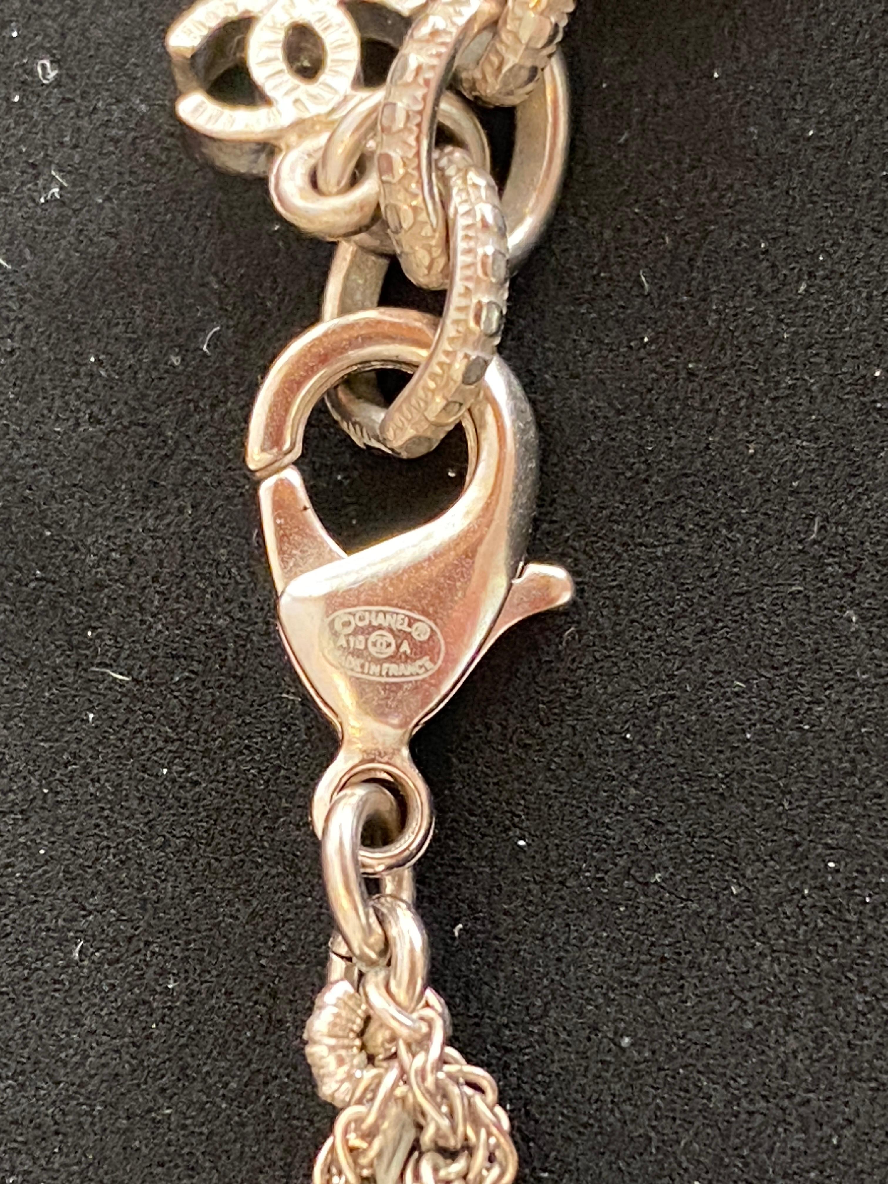 Chanel CC Choker Necklace Metal with Faux Tahiti Pearls and Beads. For Sale 8